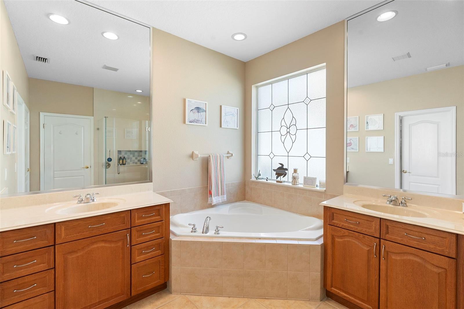 Image 34 of 53 For 12868 Holdenbury Lane