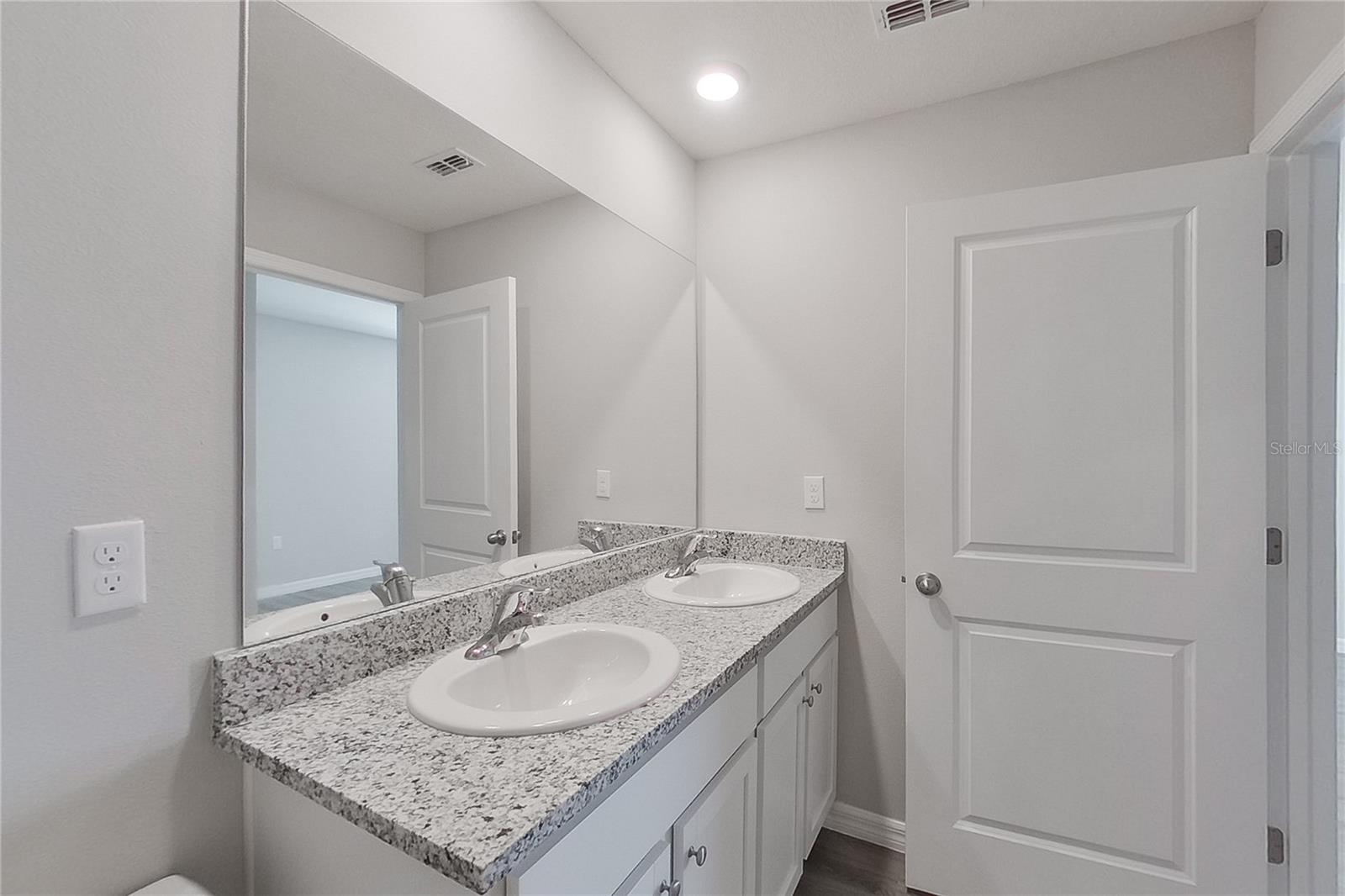 Image 12 of 25 For 8704 44th Court