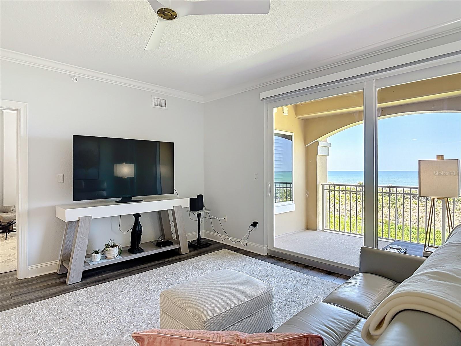 Image 17 of 56 For 60 Surfview Drive 308