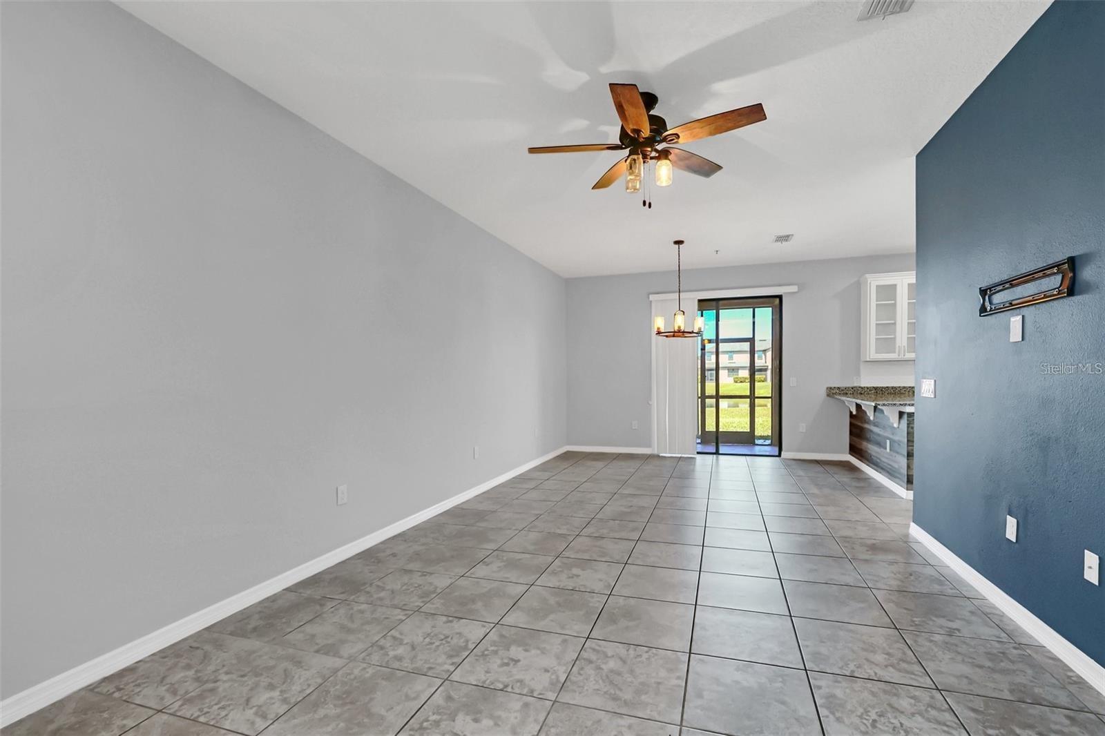 Image 4 of 34 For 2471 Seven Oaks Drive