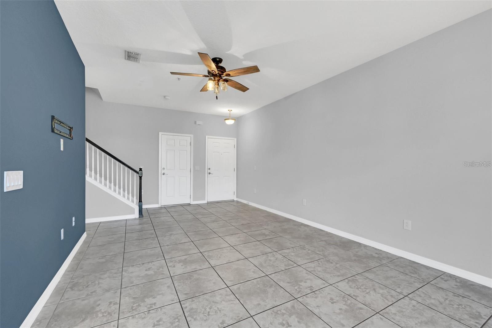 Image 5 of 34 For 2471 Seven Oaks Drive