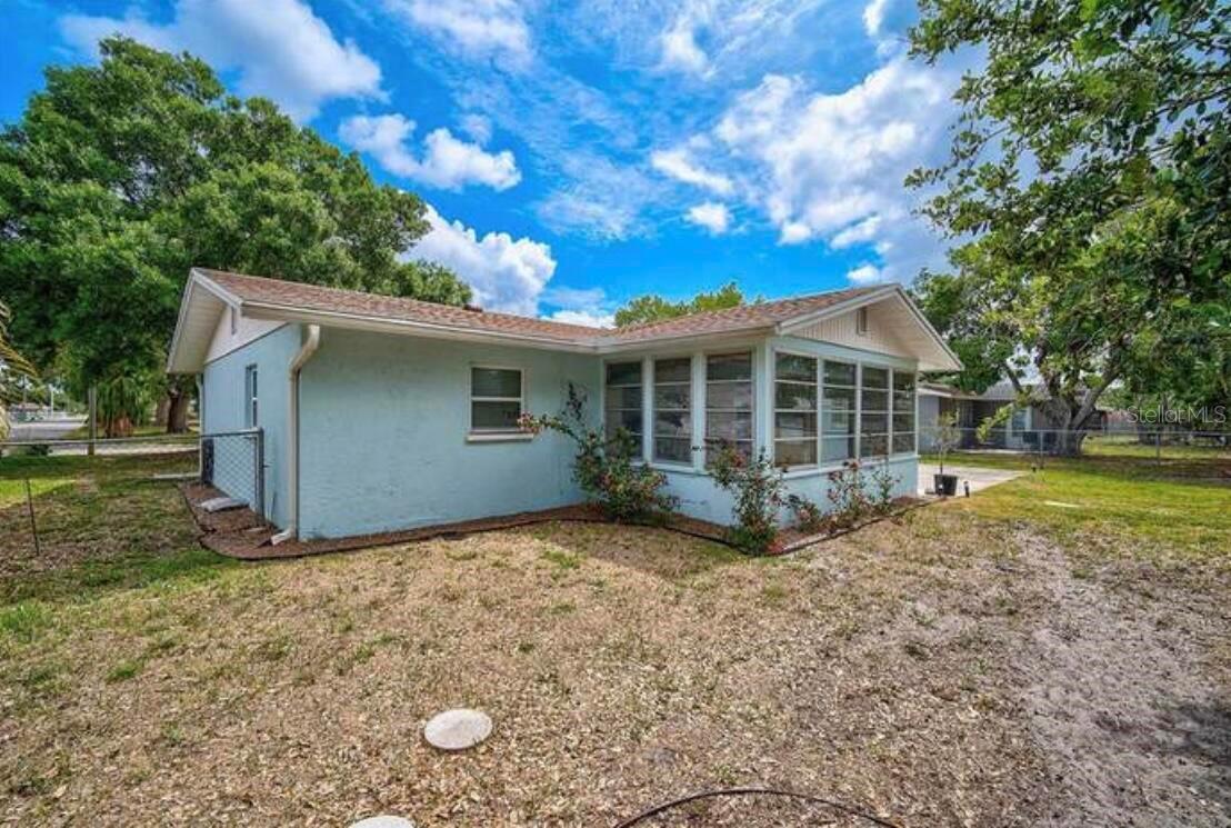 Image 33 of 34 For 2813 21st Avenue W