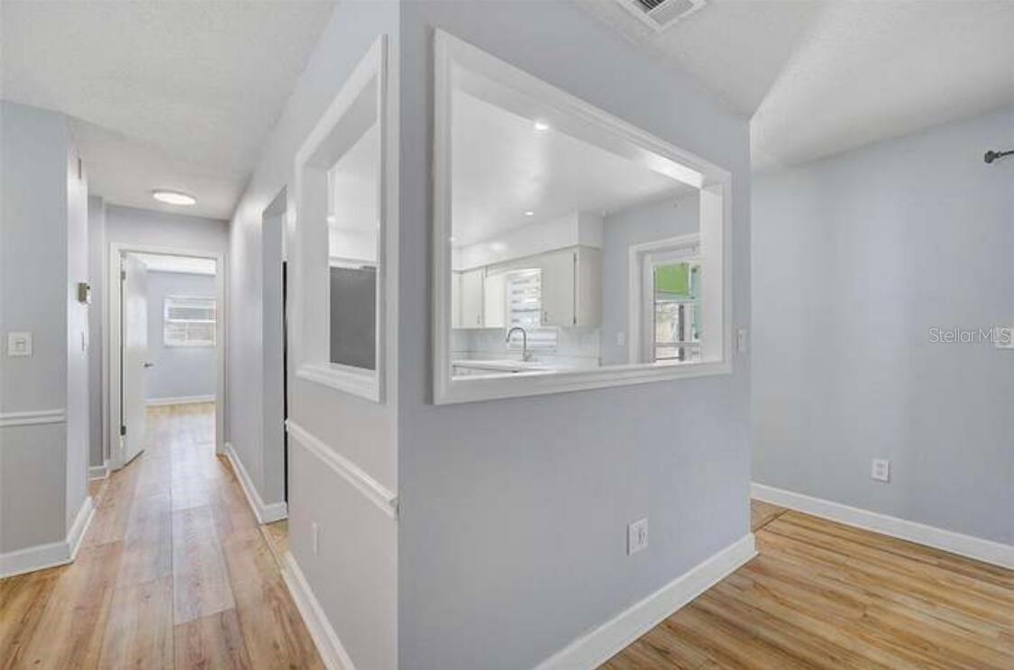 Image 7 of 34 For 2813 21st Avenue W