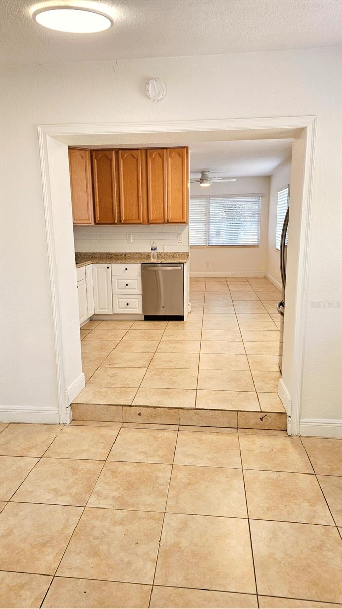 Image 11 of 23 For 530 74th Avenue N