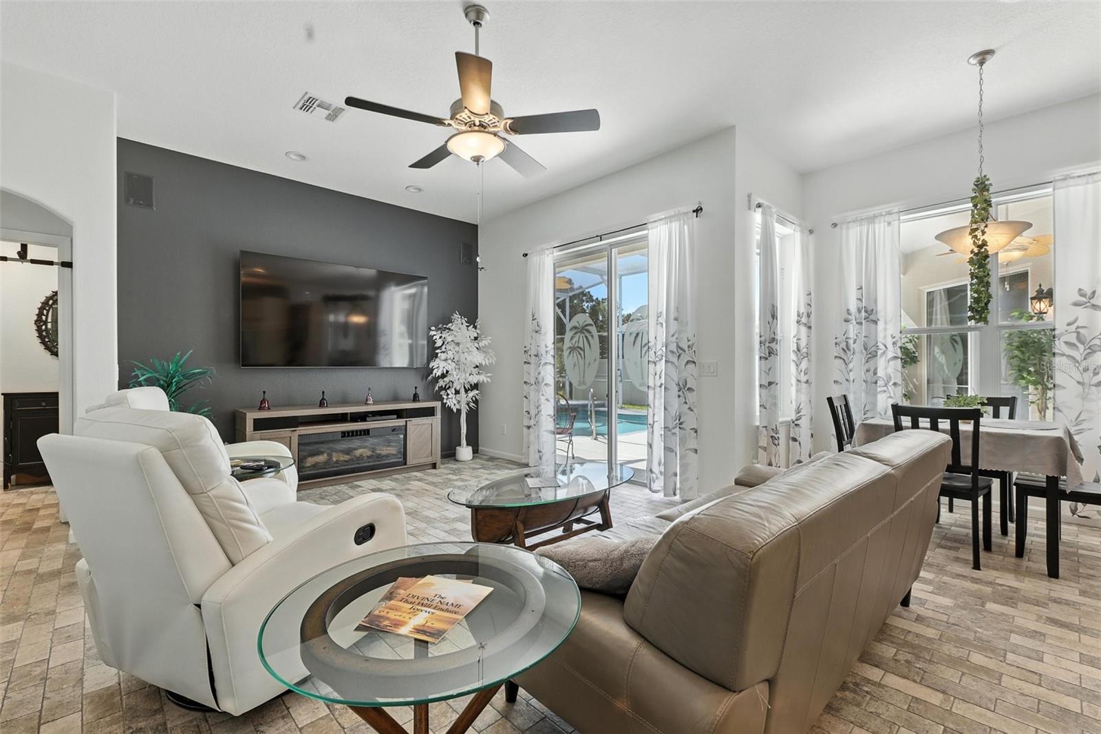 Image 16 of 32 For 325 Prestwick Drive