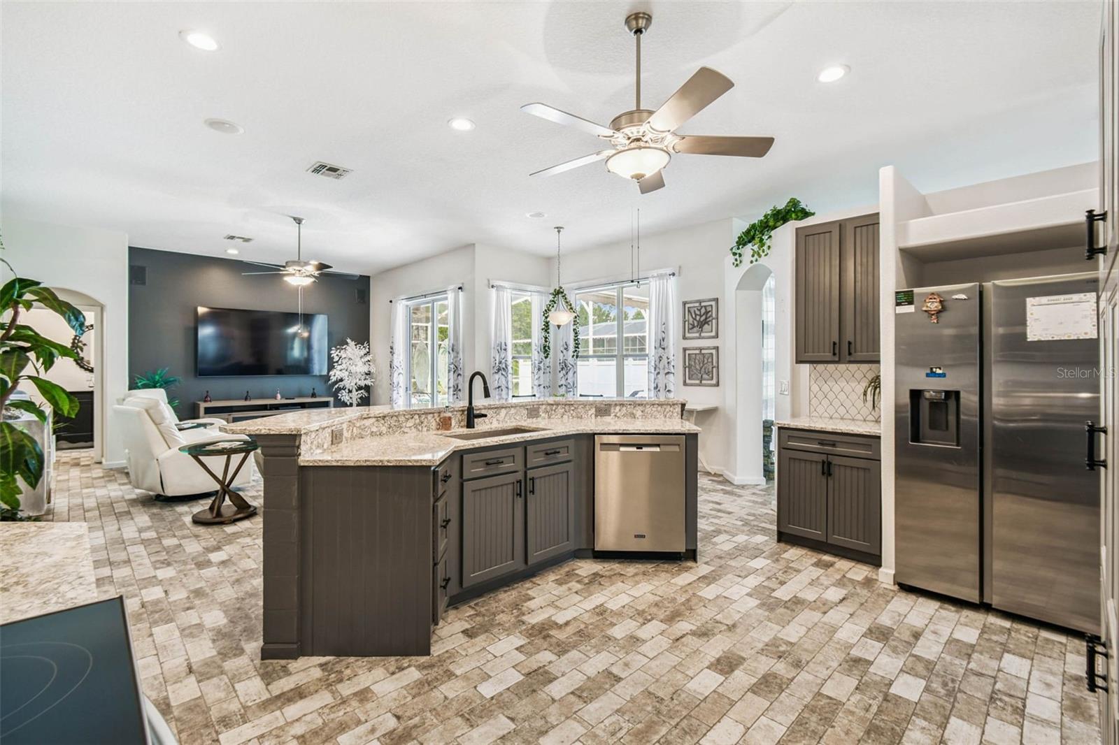 Image 42 of 43 For 325 Prestwick Drive