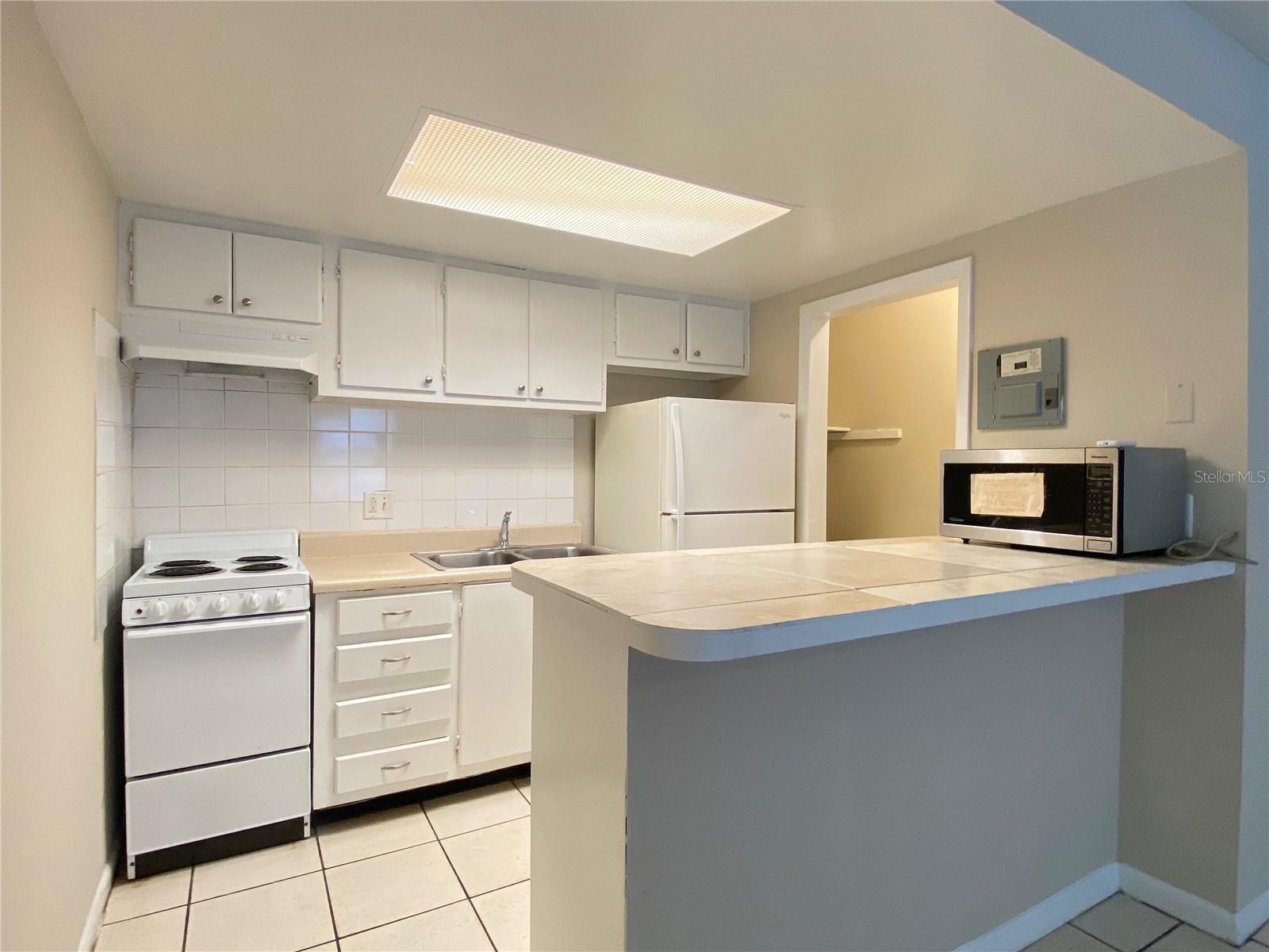 Image 6 of 10 For 5109 Curry Ford Road 1