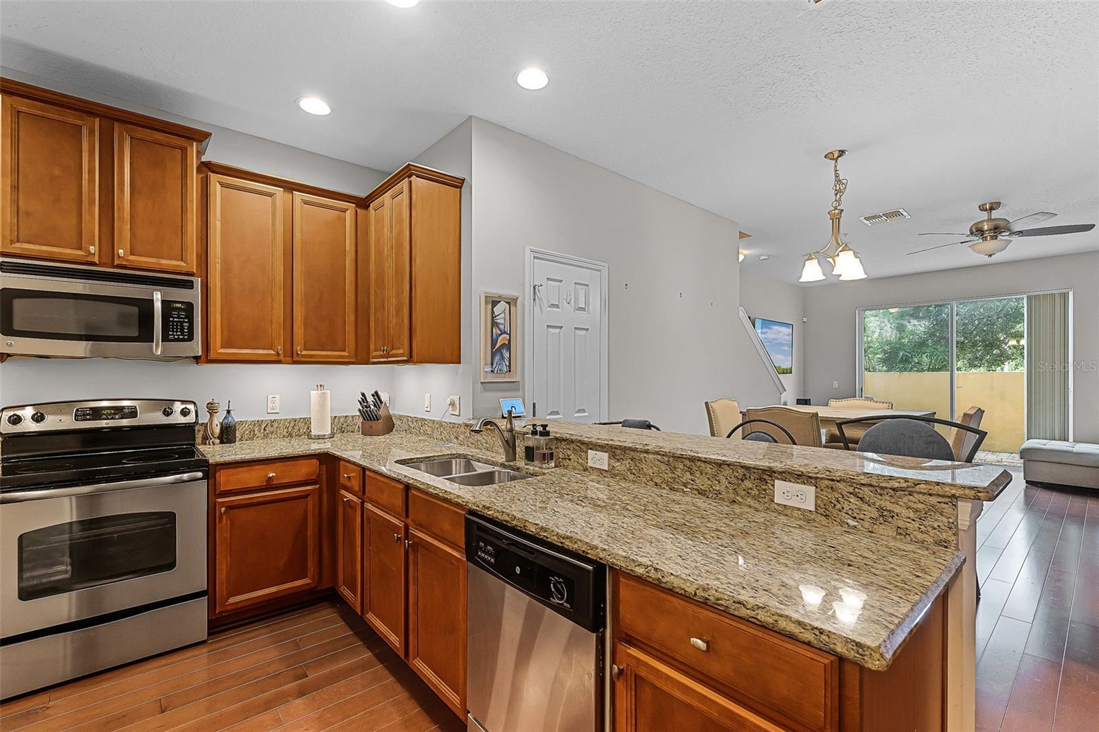Image 5 of 28 For 14242 Desert Haven Street Ge