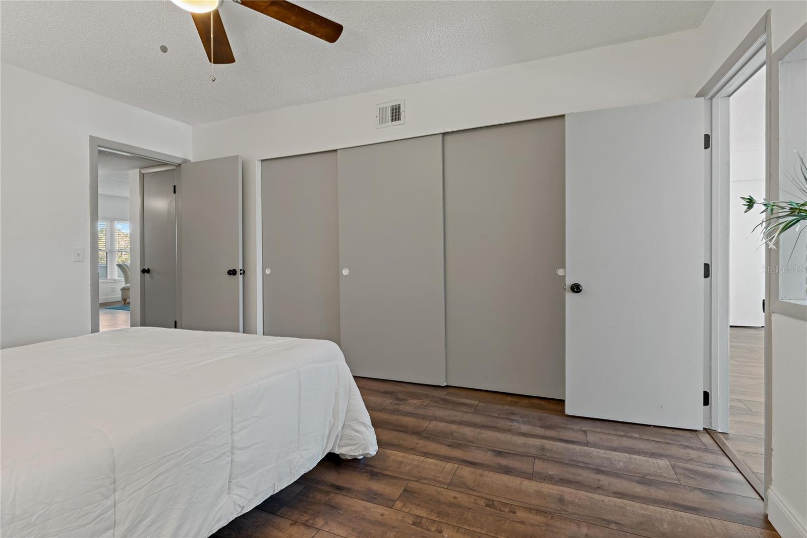 Image 11 of 27 For 2257 World Parkway Boulevard W 61
