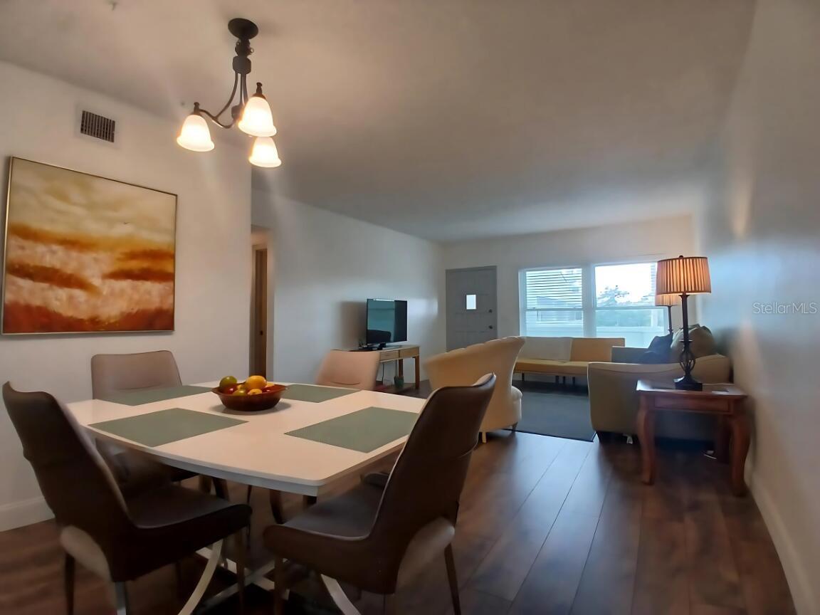 Image 19 of 27 For 2257 World Parkway Boulevard W 61