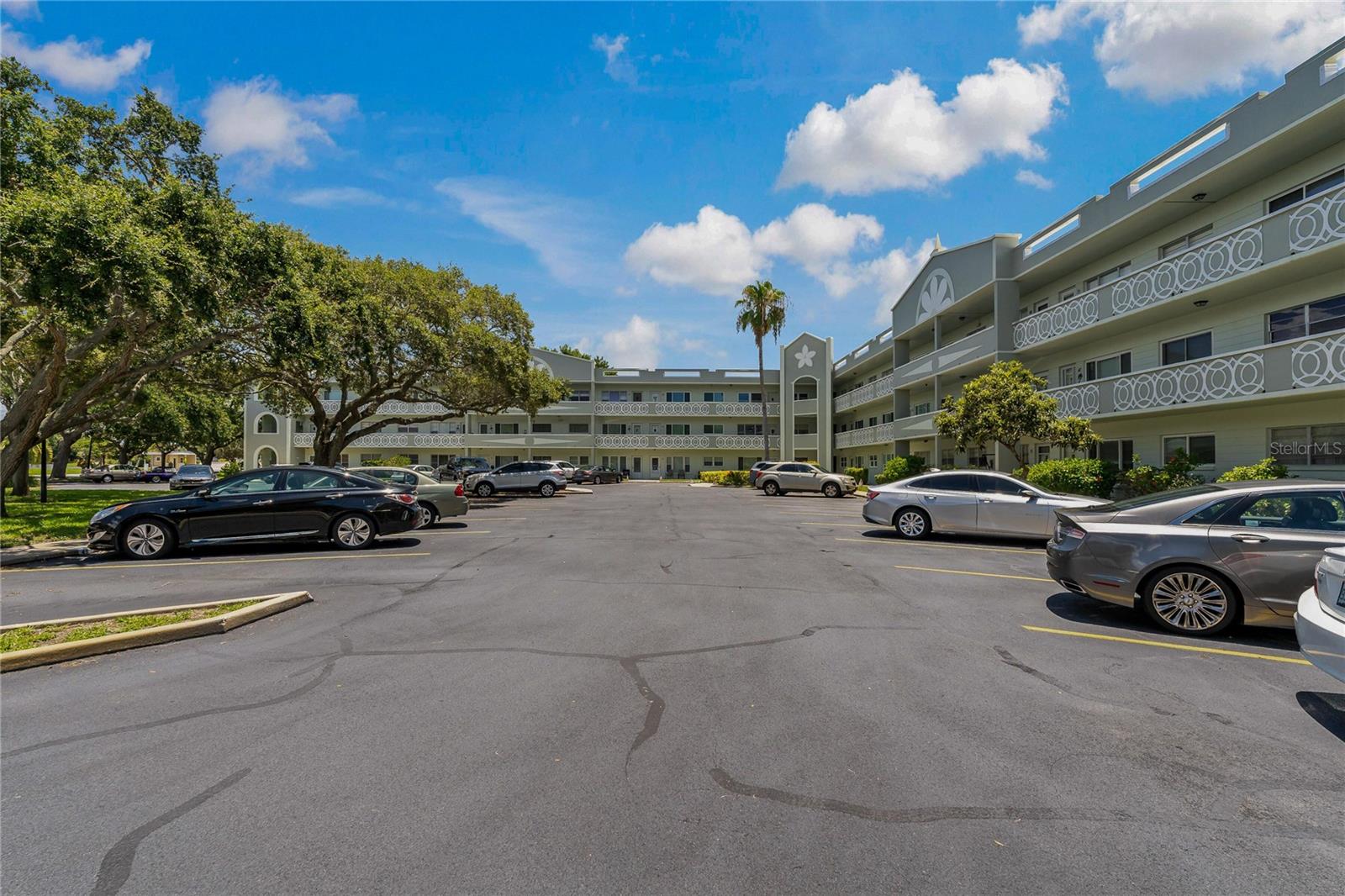 Image 34 of 41 For 2257 World Parkway Boulevard W 61