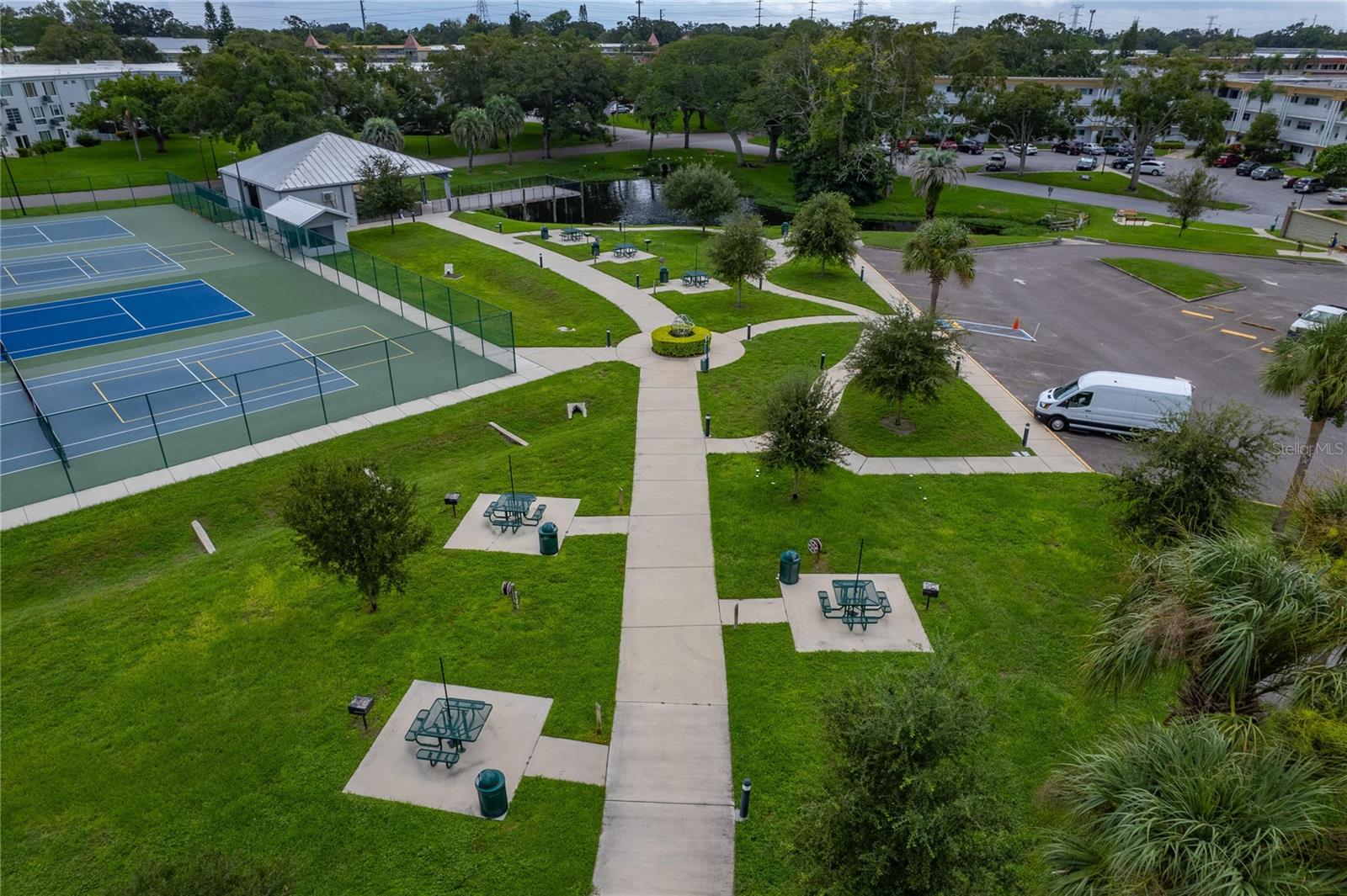 Image 40 of 41 For 2257 World Parkway Boulevard W 61