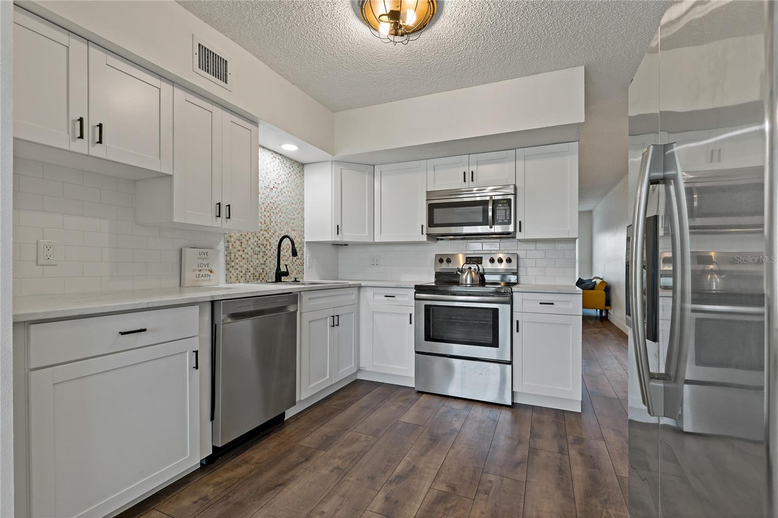 Image 6 of 27 For 2257 World Parkway Boulevard W 61
