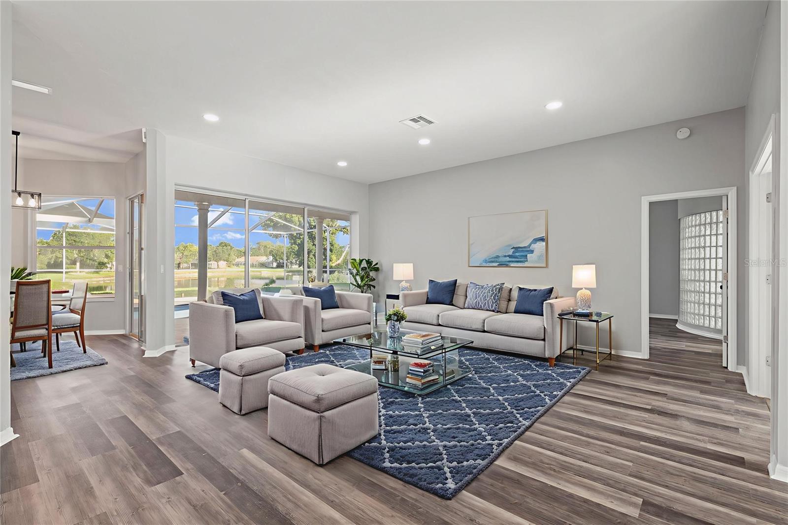 Listing photo id 29 for 17032 Winners Circle