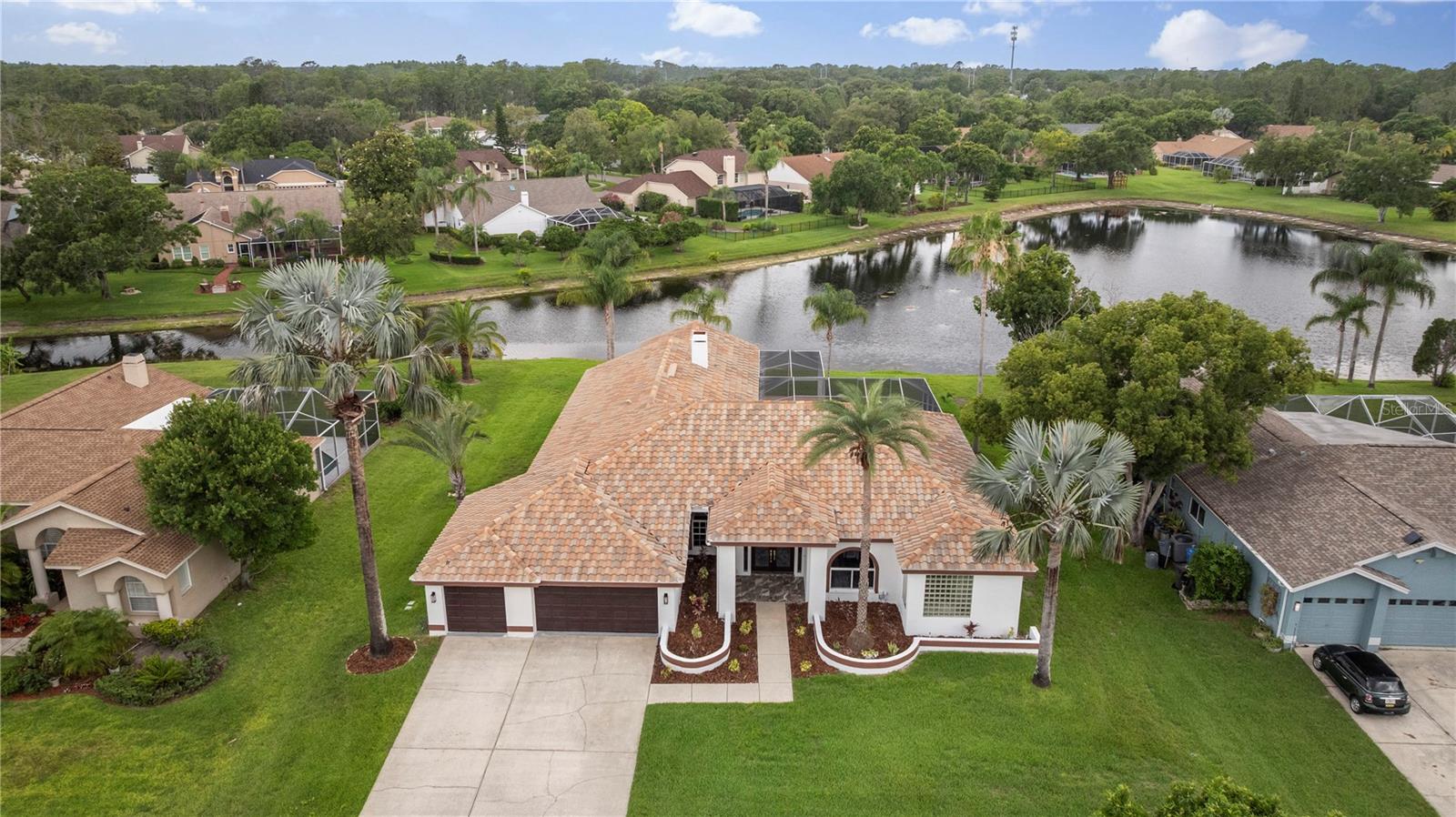 Listing photo id 31 for 17032 Winners Circle