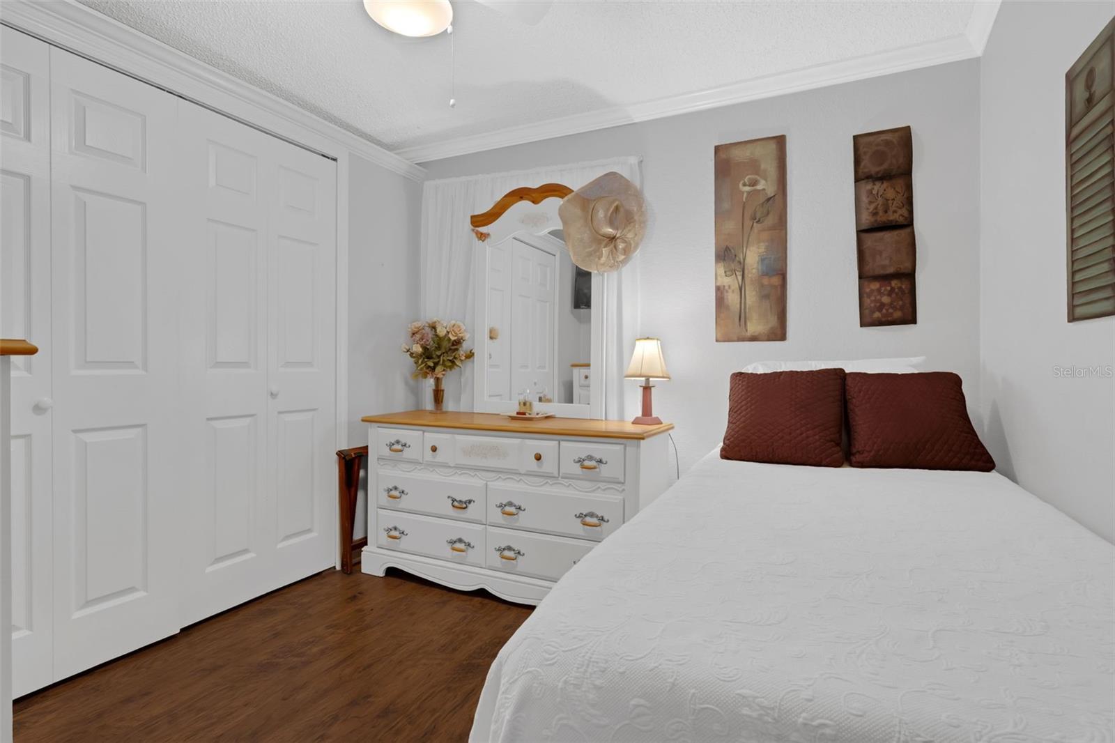 Image 12 of 54 For 298 Townbridge Drive