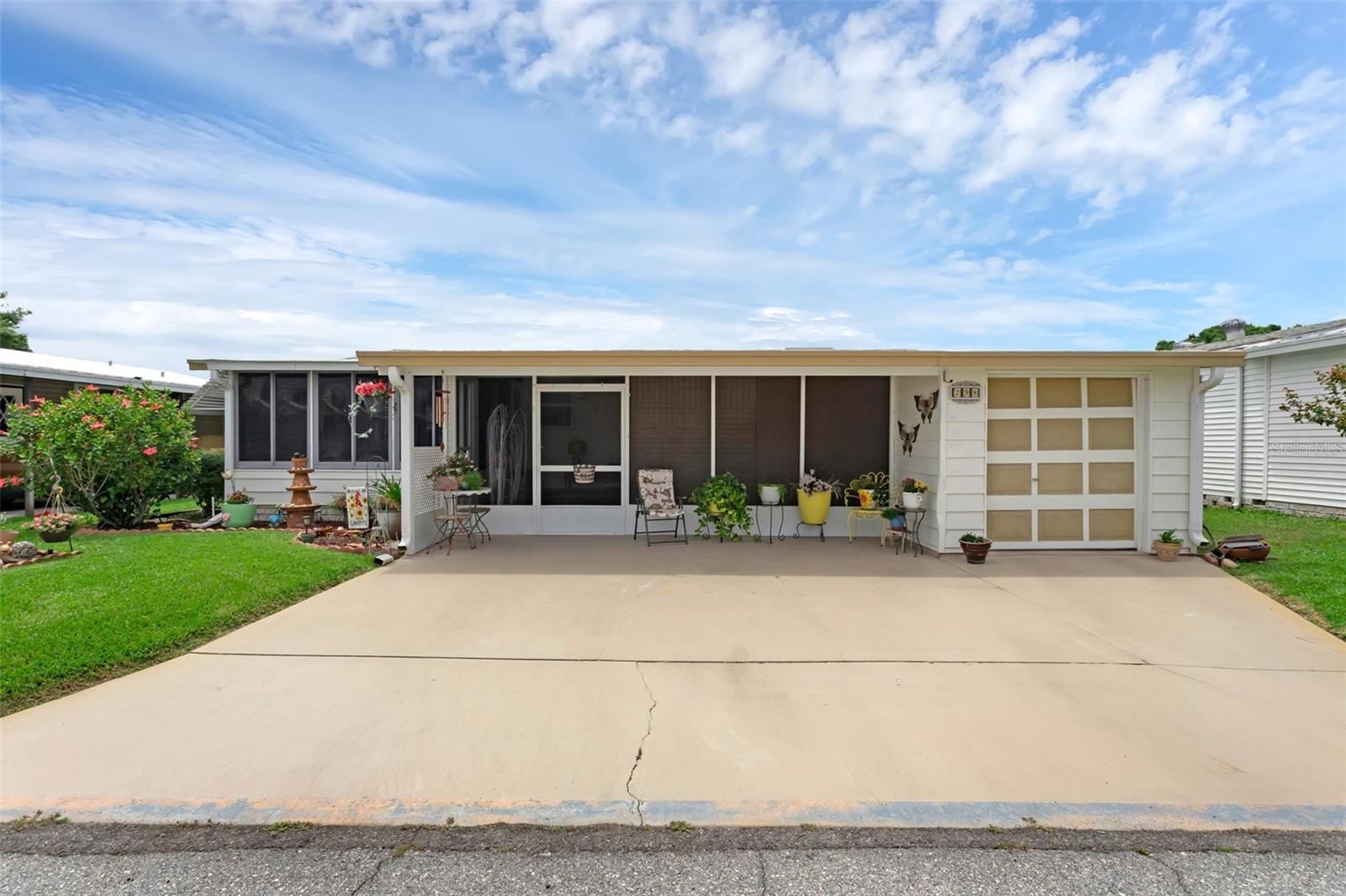 Image 3 of 54 For 298 Townbridge Drive