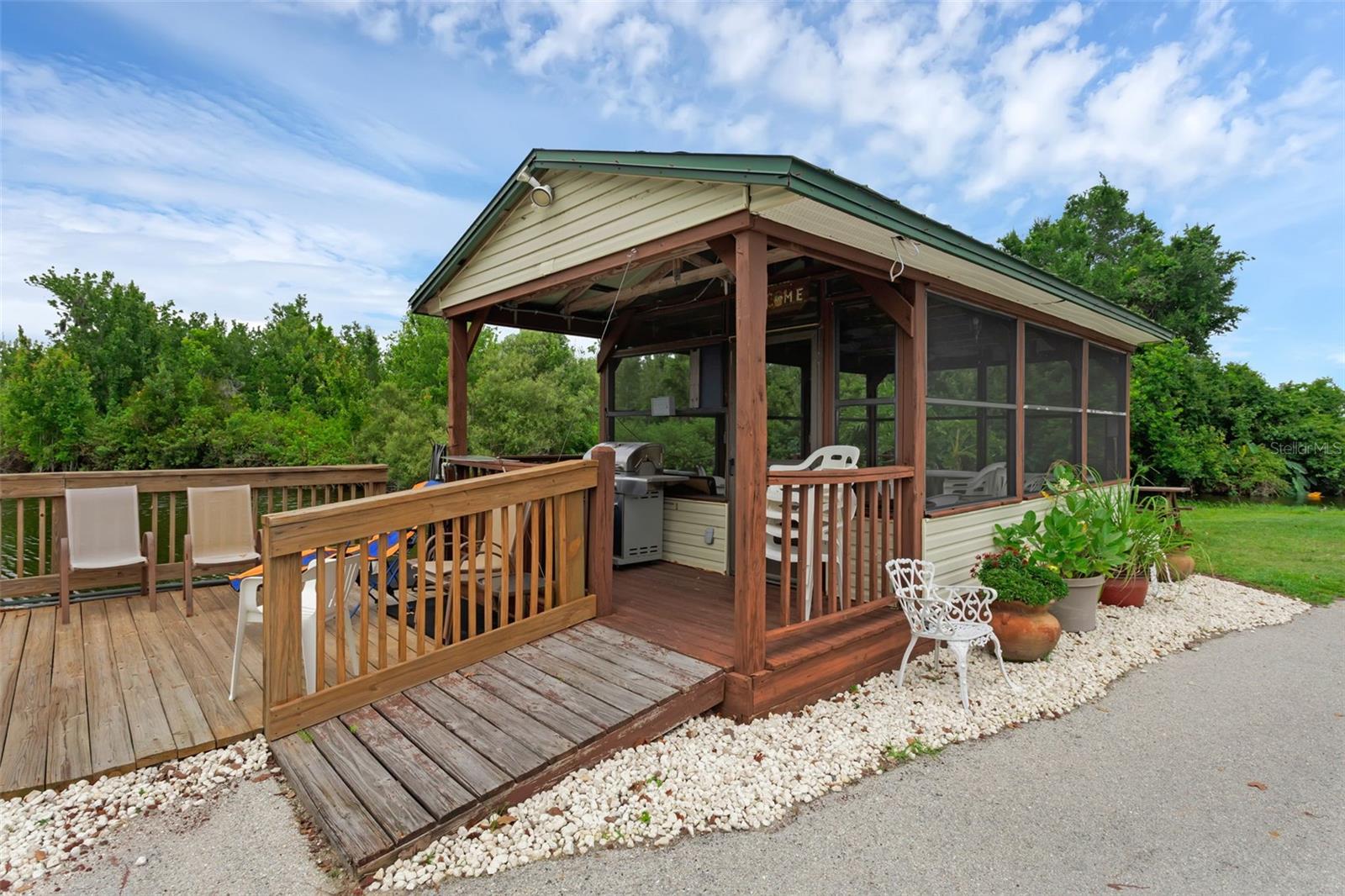 Image 31 of 54 For 298 Townbridge Drive