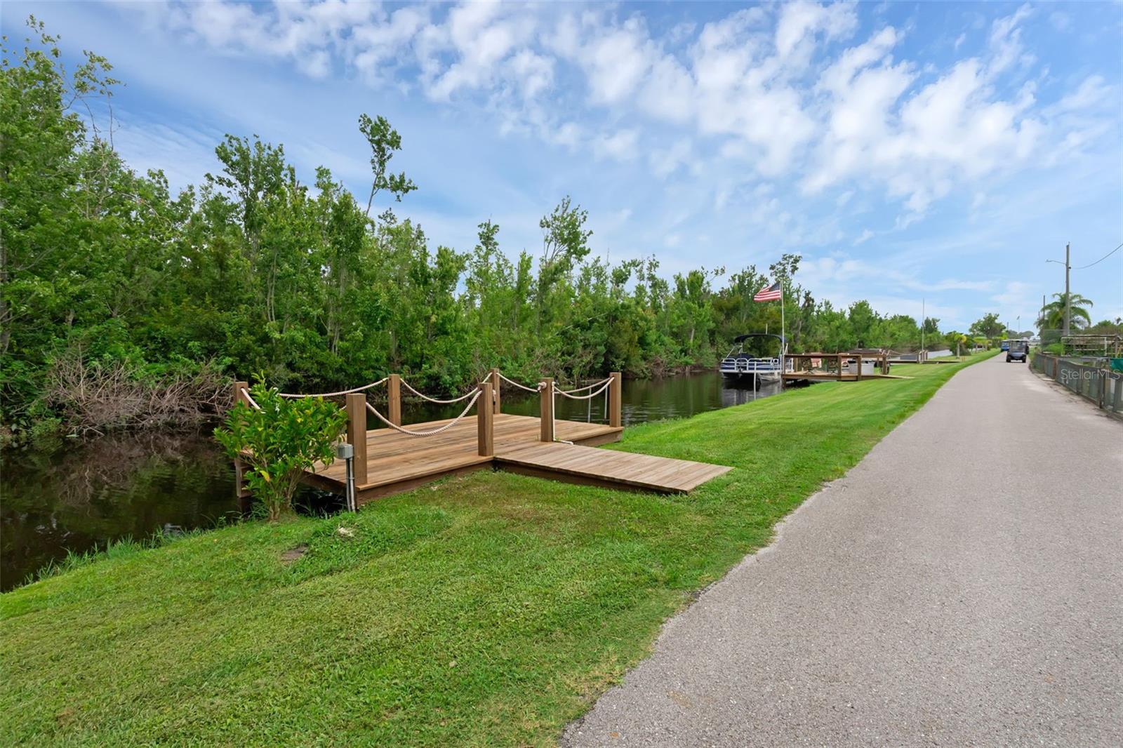 Image 34 of 54 For 298 Townbridge Drive