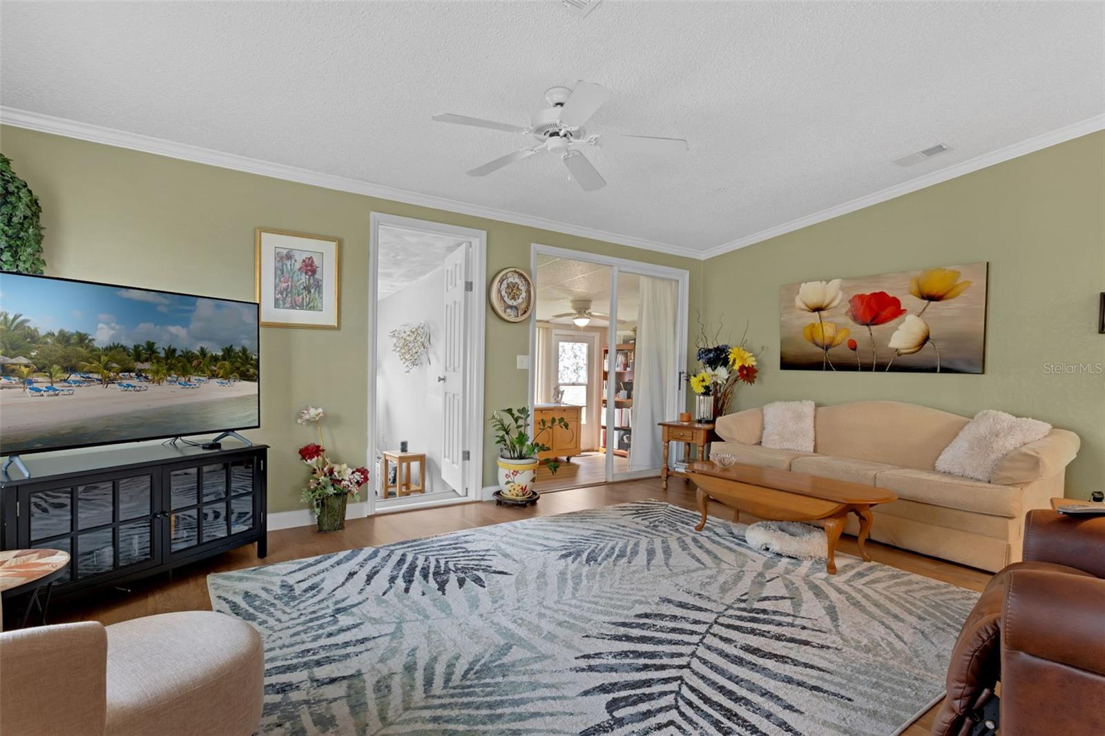 Image 7 of 54 For 298 Townbridge Drive