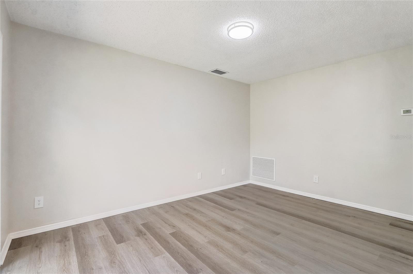 Image 15 of 36 For 10599 Satinwood Circle