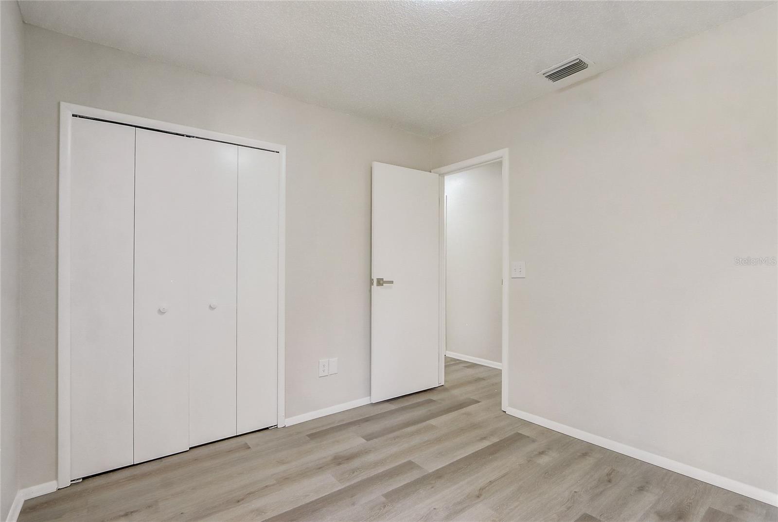 Image 22 of 36 For 10599 Satinwood Circle