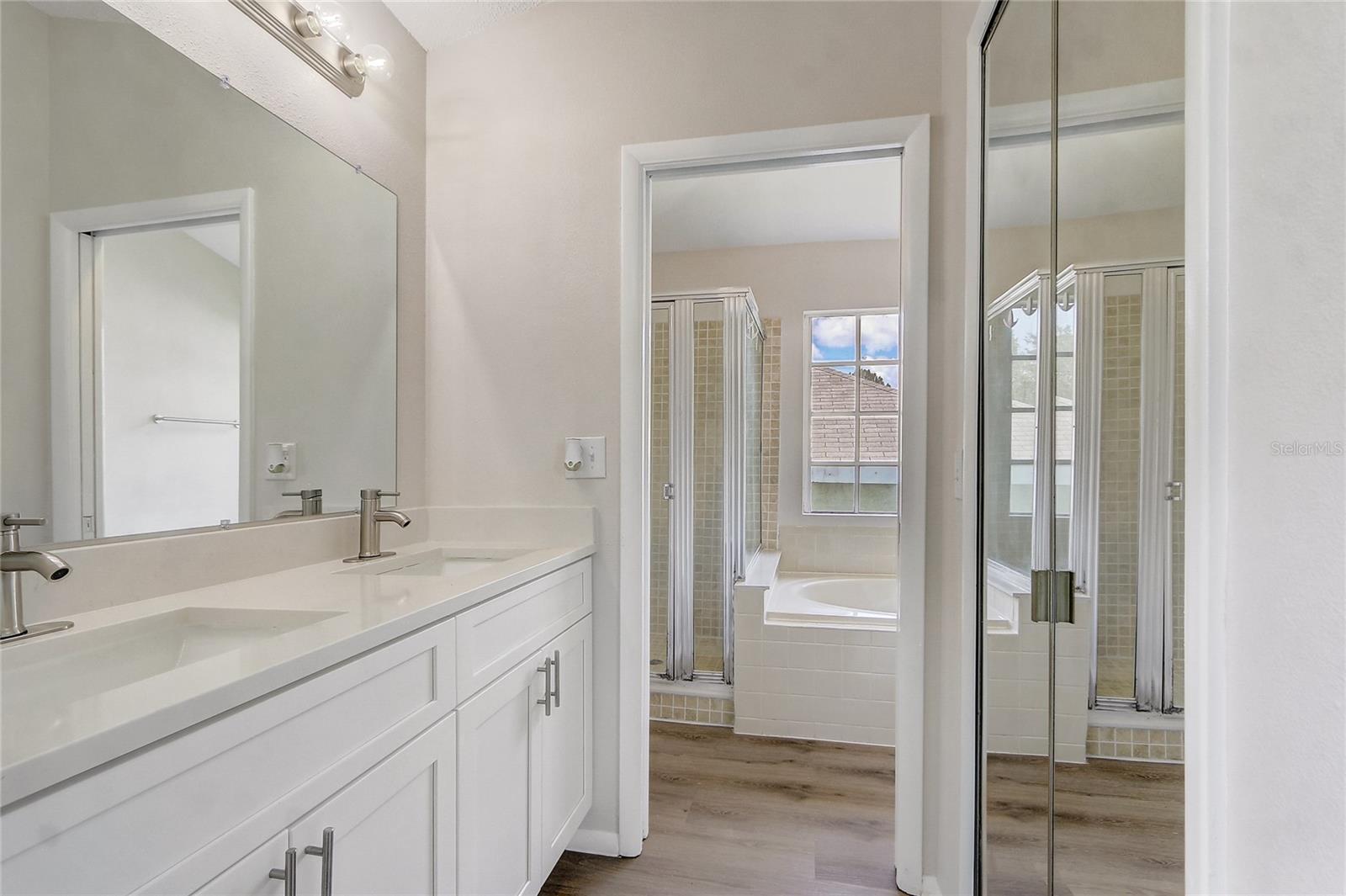 Image 27 of 36 For 10599 Satinwood Circle