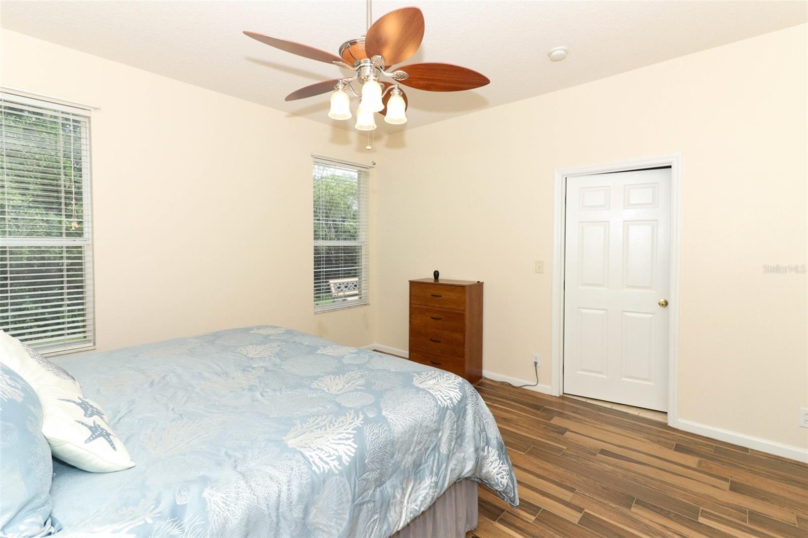 Image 20 of 57 For 203 Brookgreen Way