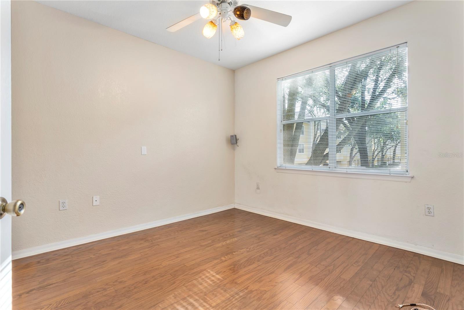 Image 10 of 22 For 1825 Shadow View Circle 1825