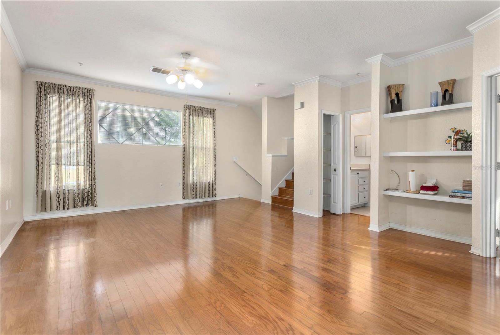 Image 4 of 22 For 1825 Shadow View Circle 1825