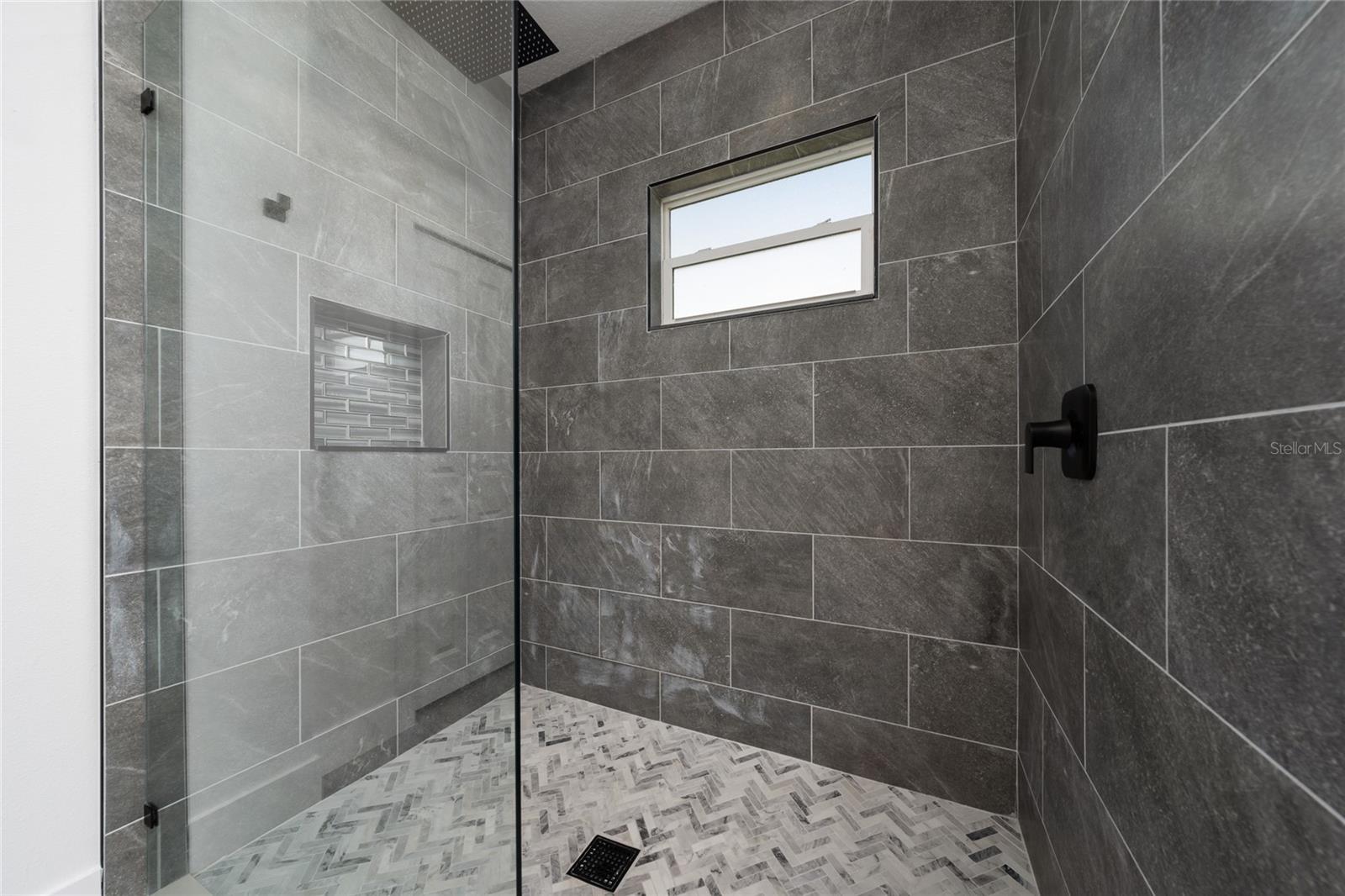 Image 43 of 45 For 3270 Framinghan Avenue Sw
