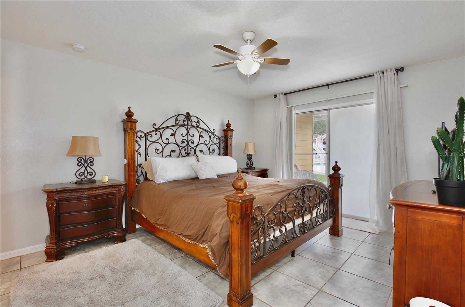 Image 10 of 22 For 8709 Knightsbridge Court B