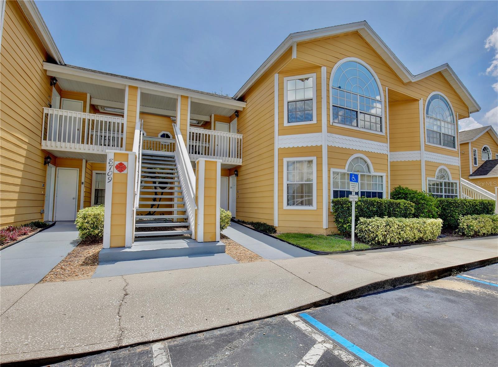 Image 2 of 22 For 8709 Knightsbridge Court B