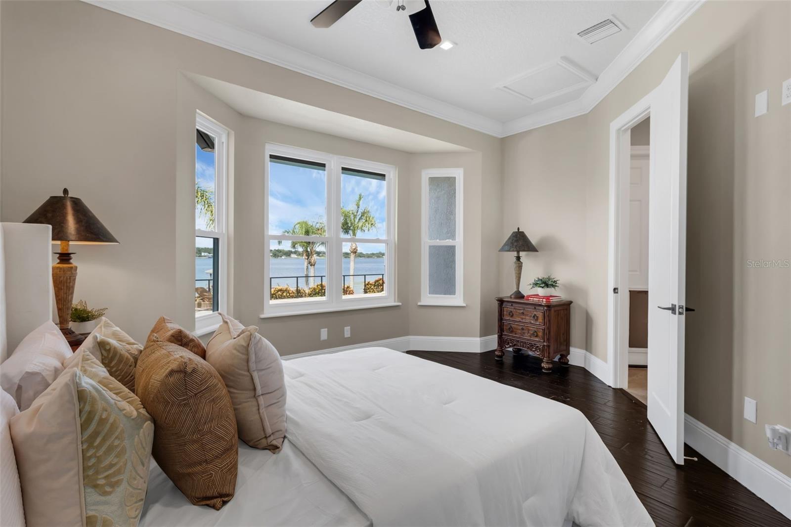 Image 35 of 100 For 2937 Butler Bay Drive N