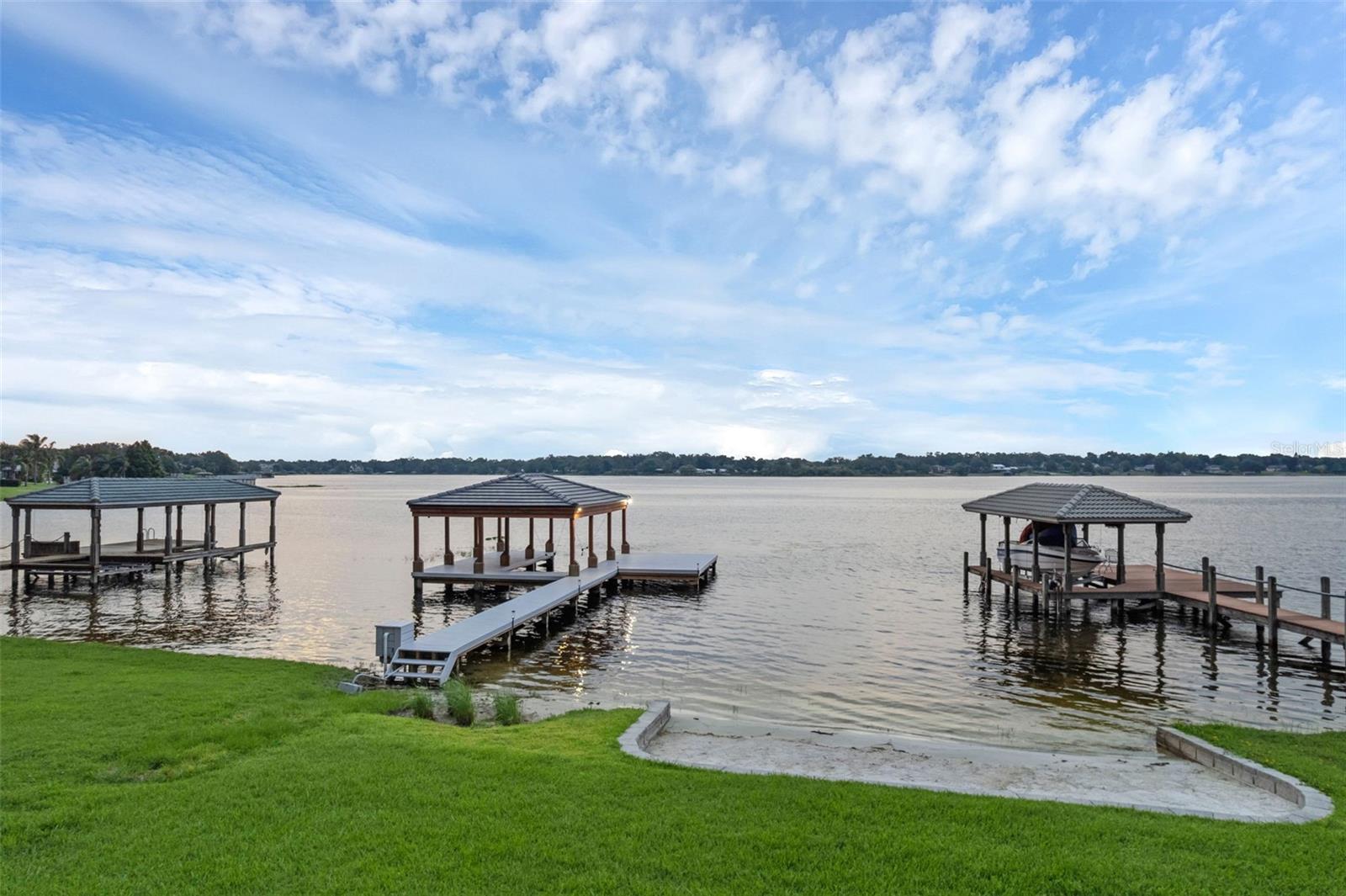 Image 96 of 100 For 2937 Butler Bay Drive N