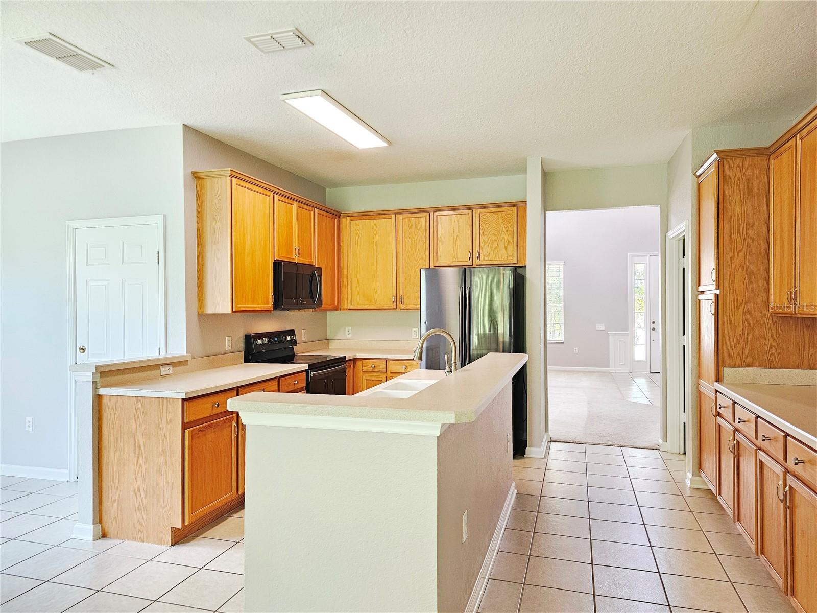 Image 10 of 46 For 8512 Abbotsbury Drive