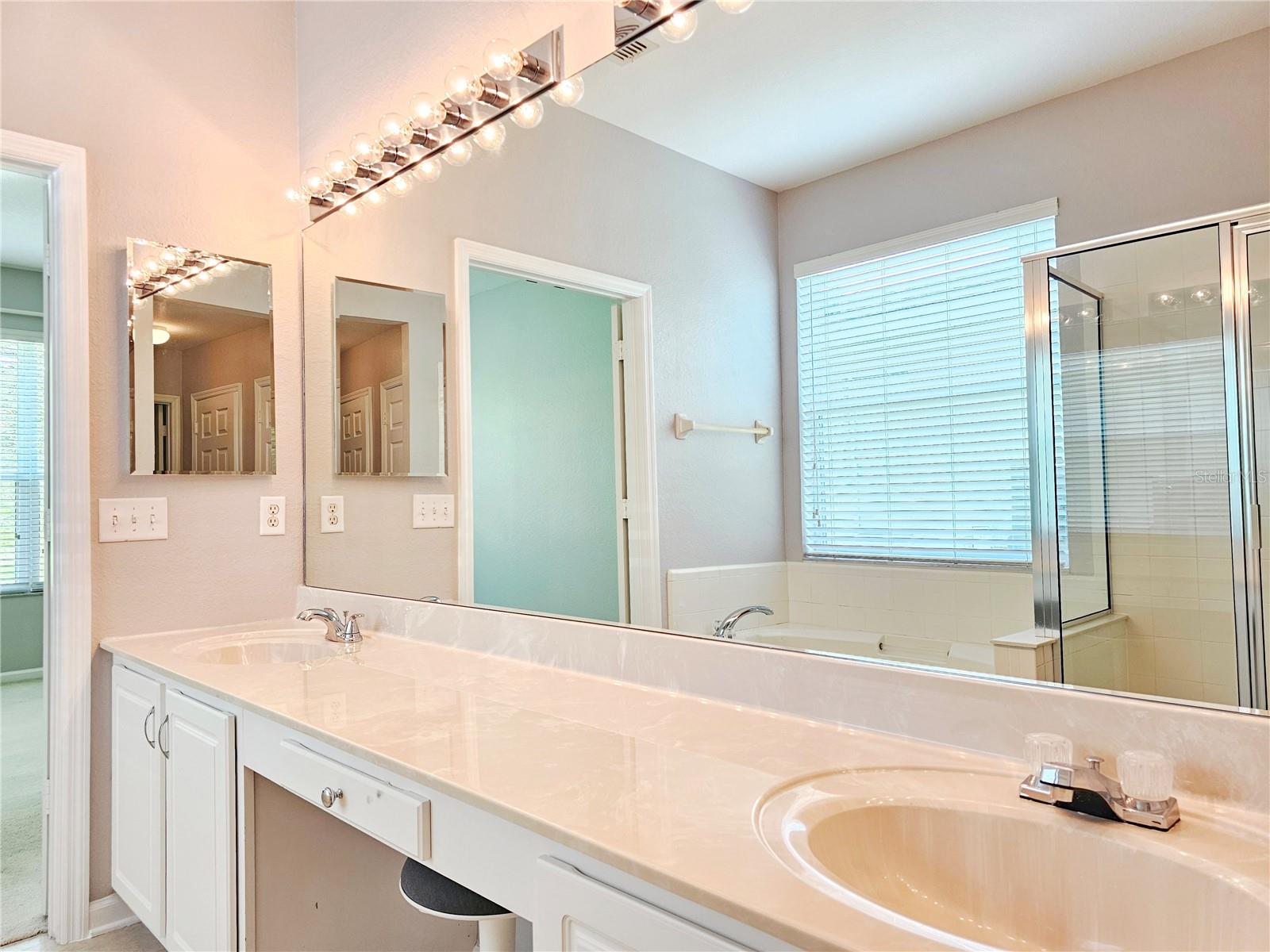 Image 25 of 46 For 8512 Abbotsbury Drive