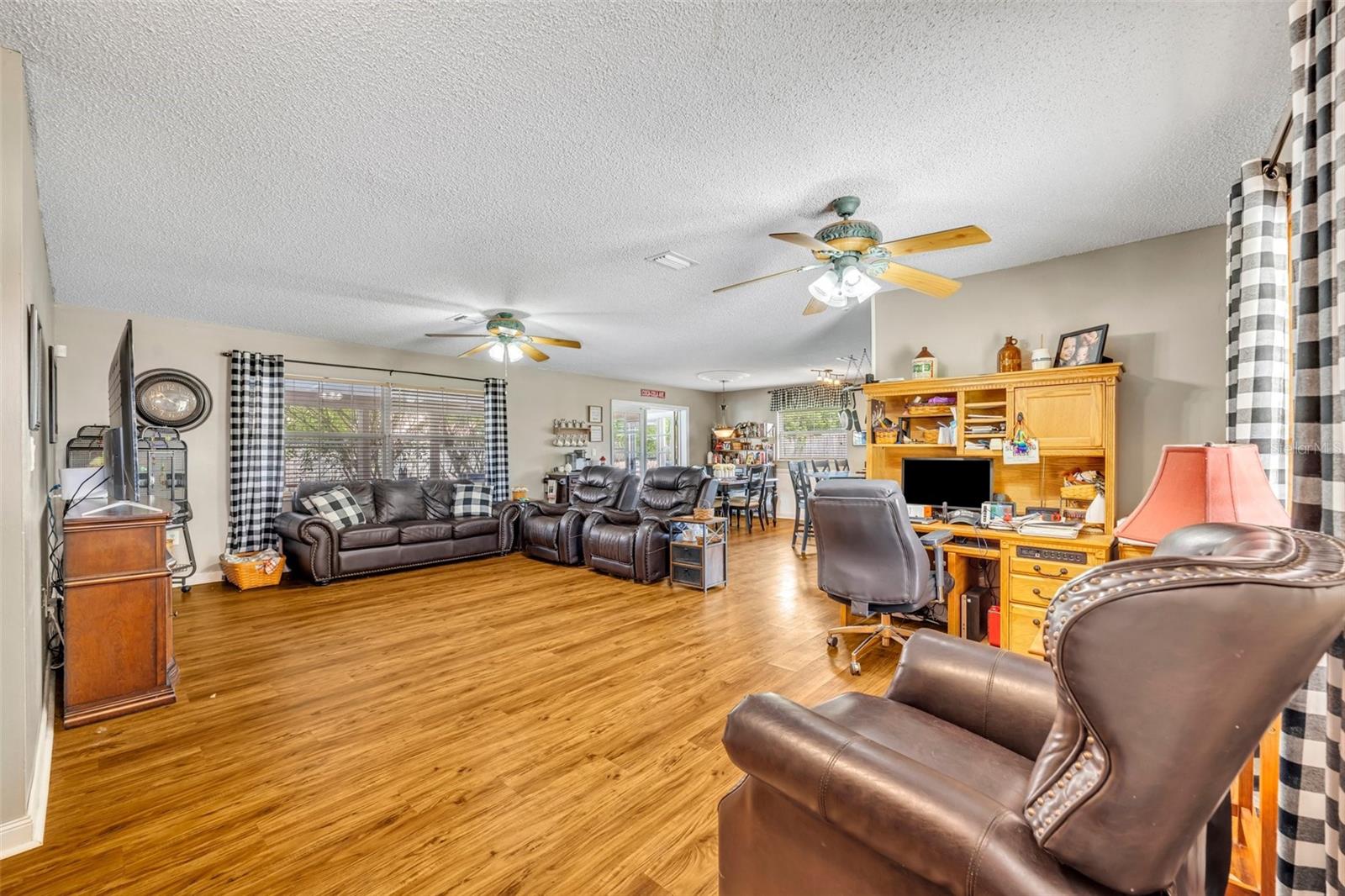 Image 6 of 59 For 3010 Brandywine Drive