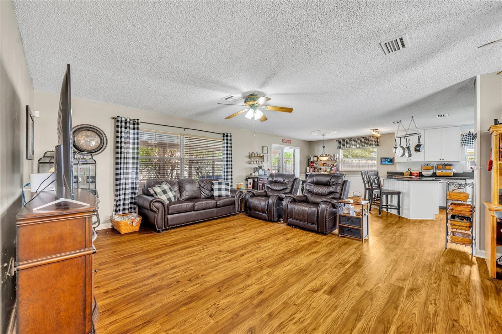 Image 7 of 59 For 3010 Brandywine Drive