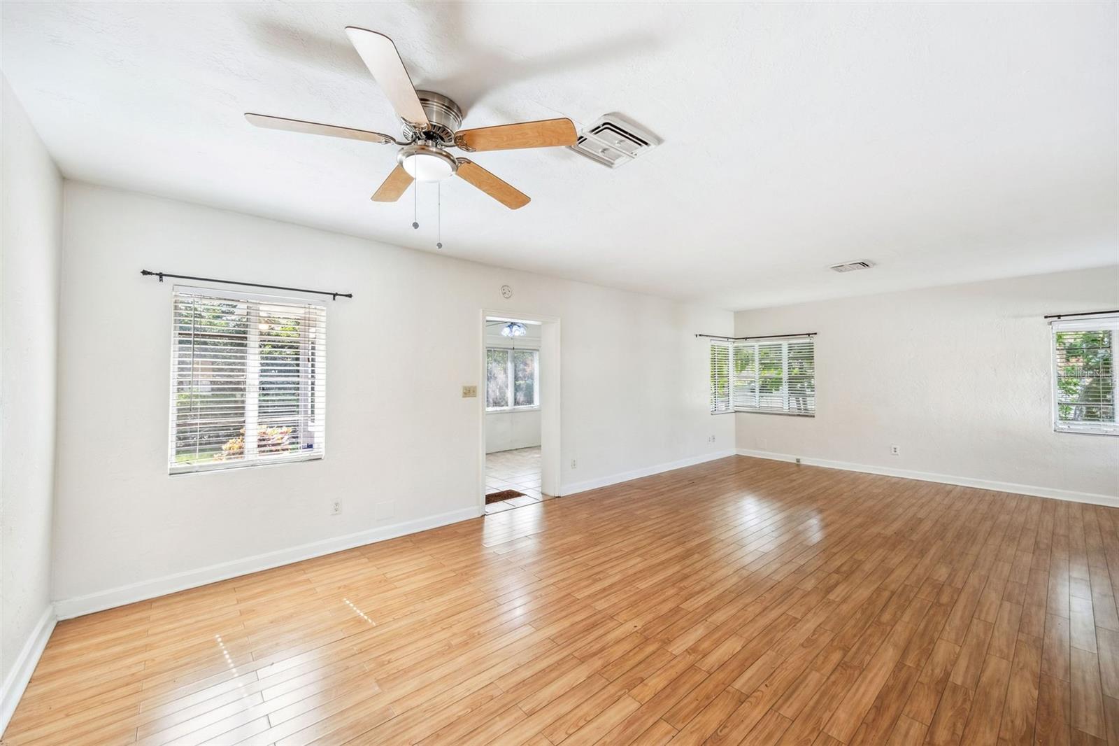 Image 11 of 26 For 311 Cortland Avenue