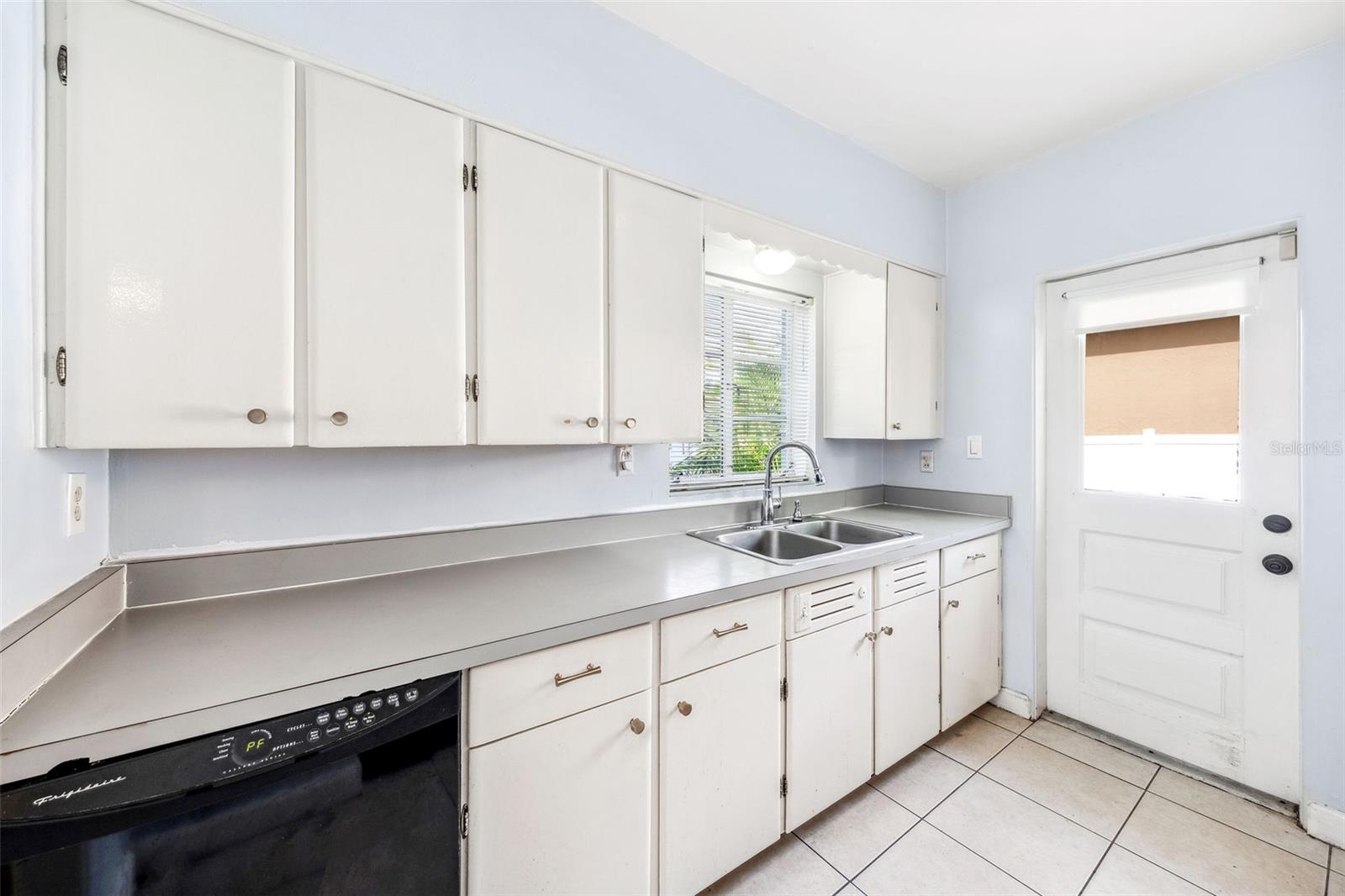 Image 15 of 26 For 311 Cortland Avenue