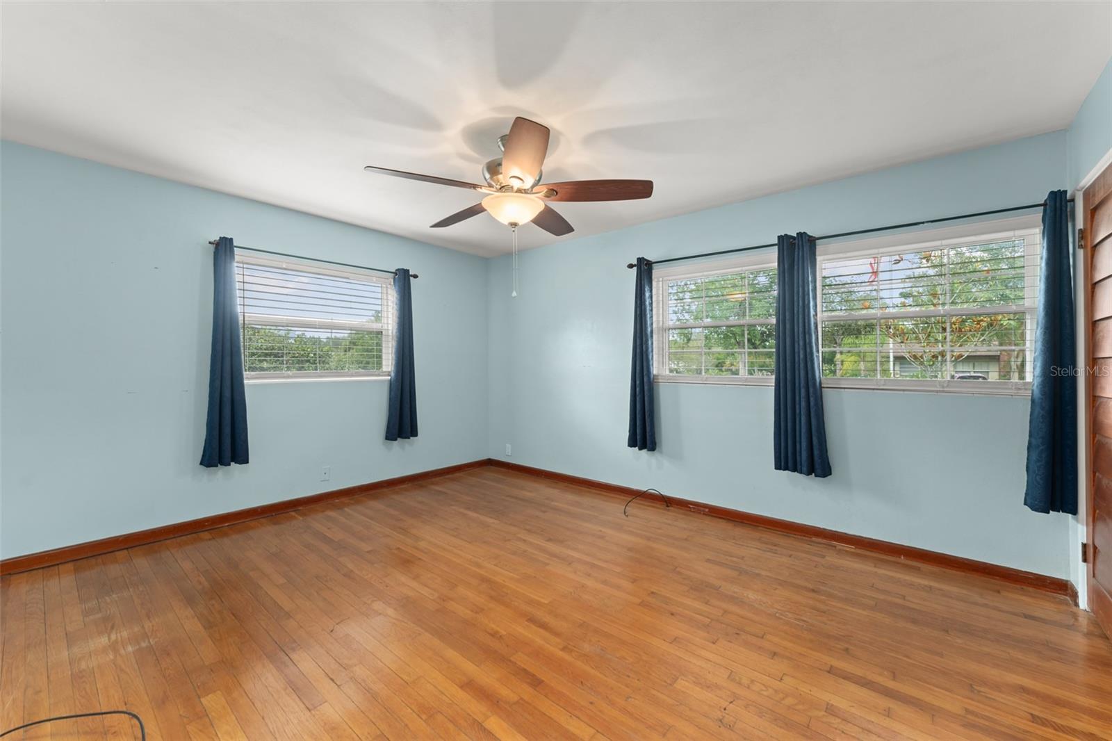 Image 19 of 31 For 2538 Meadowview Lane