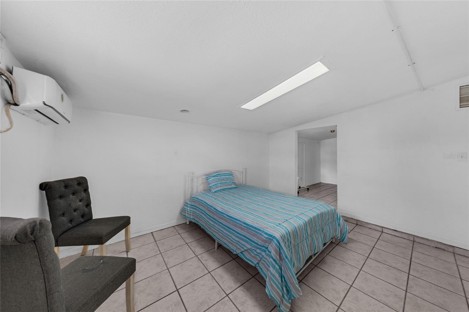 Image 16 of 24 For 3430 Arbutus Lane
