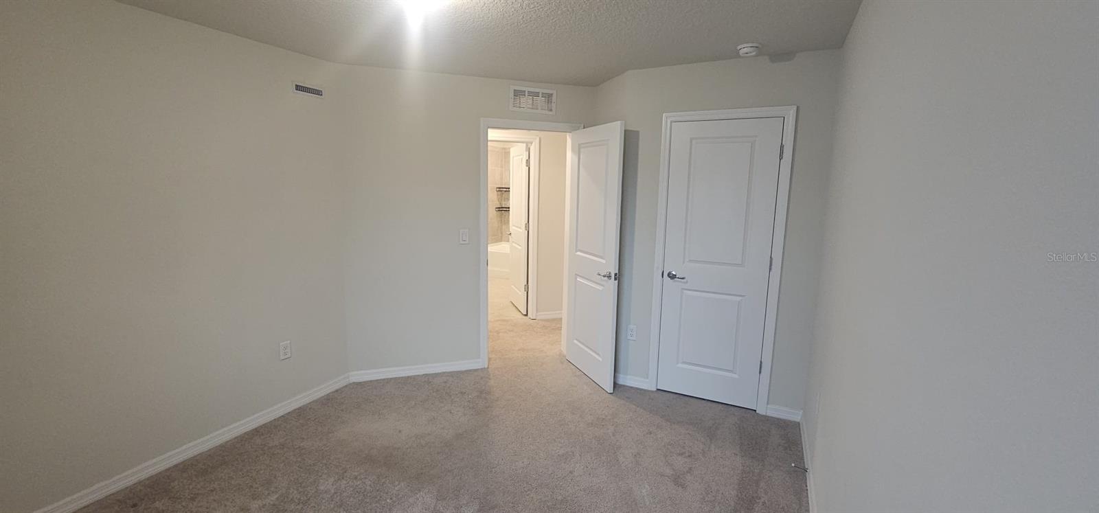 Image 16 of 25 For 4615 Green Palm Lane