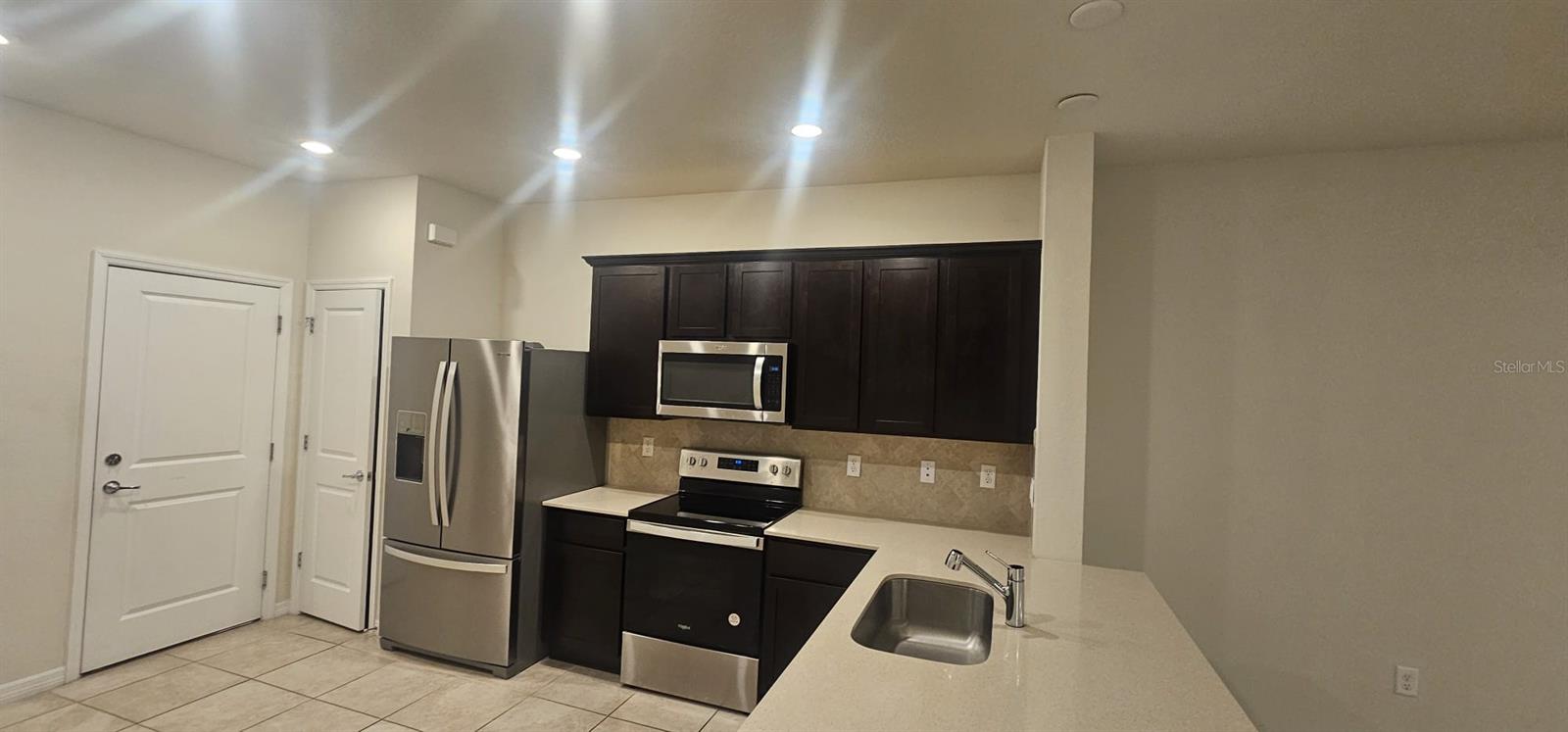 Image 4 of 25 For 4615 Green Palm Lane