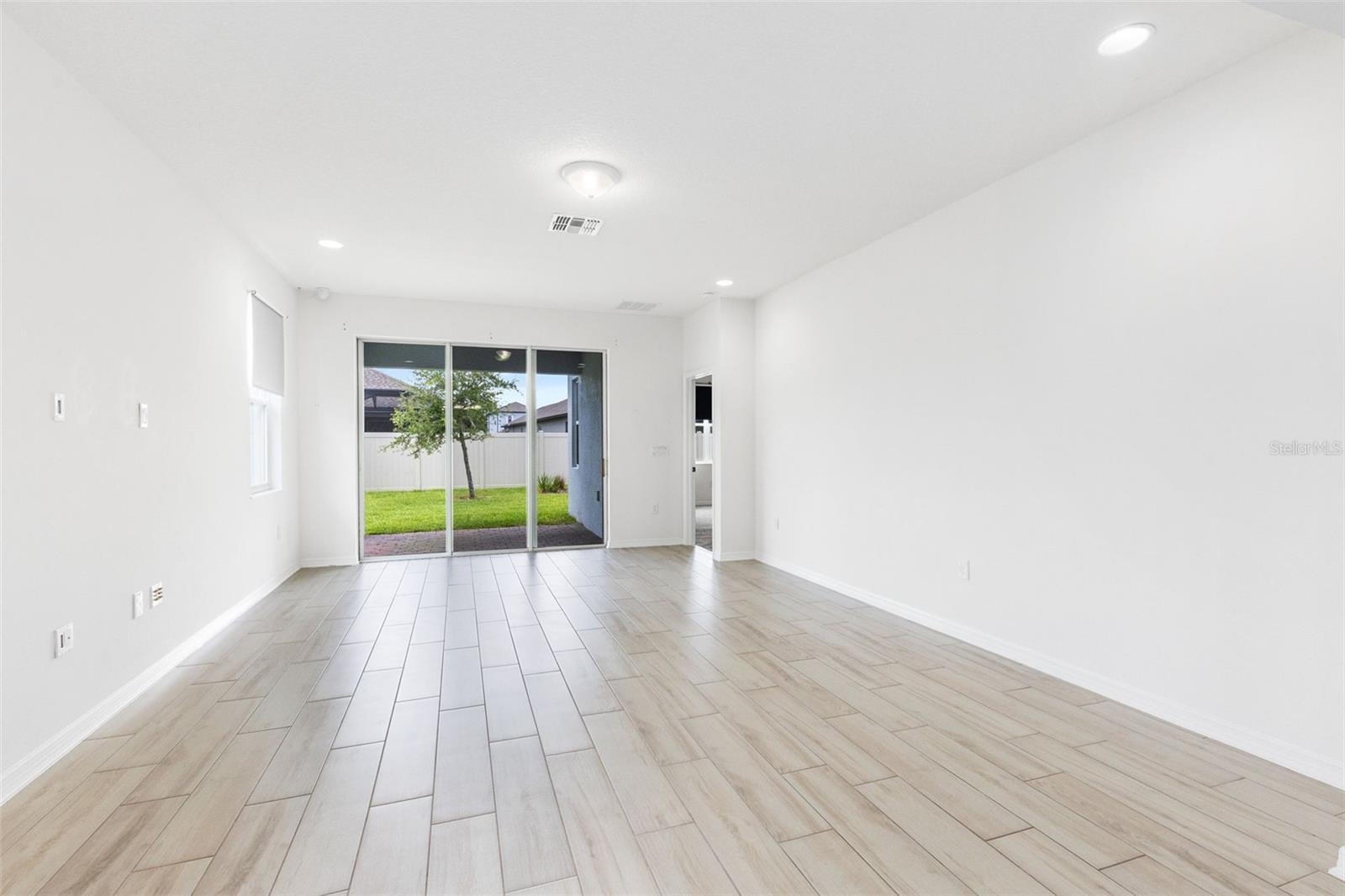 Image 10 of 38 For 12216 Encore At Ovation Way