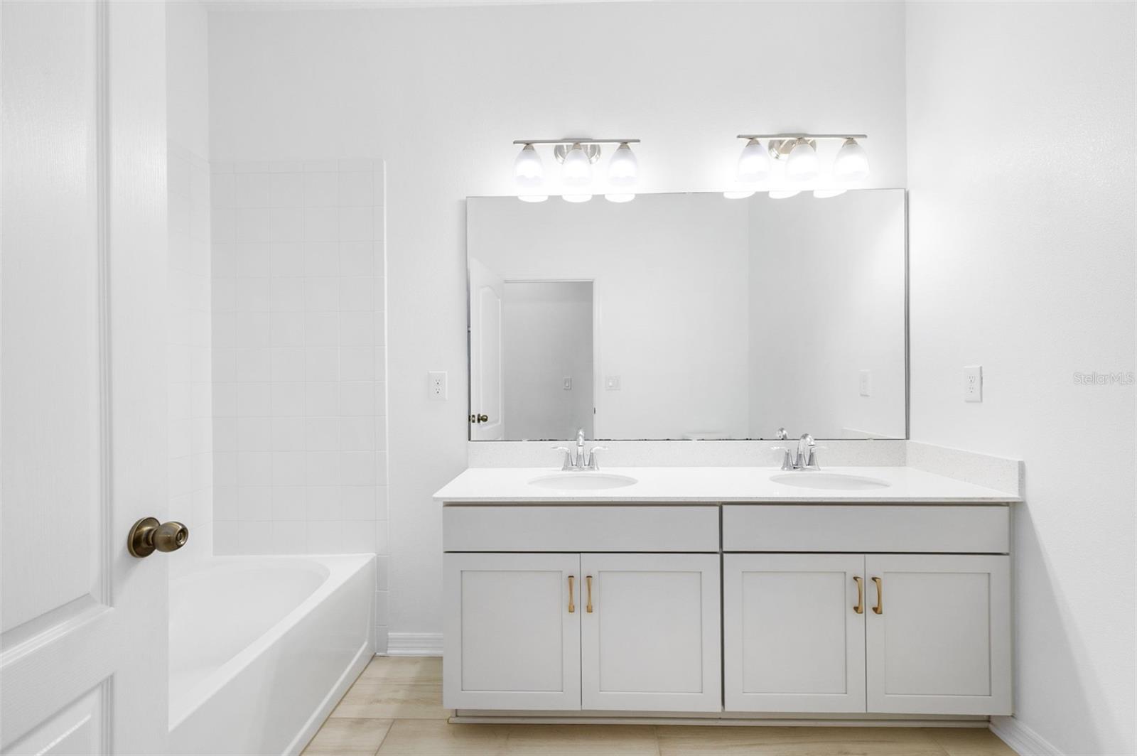 Image 19 of 38 For 12216 Encore At Ovation Way