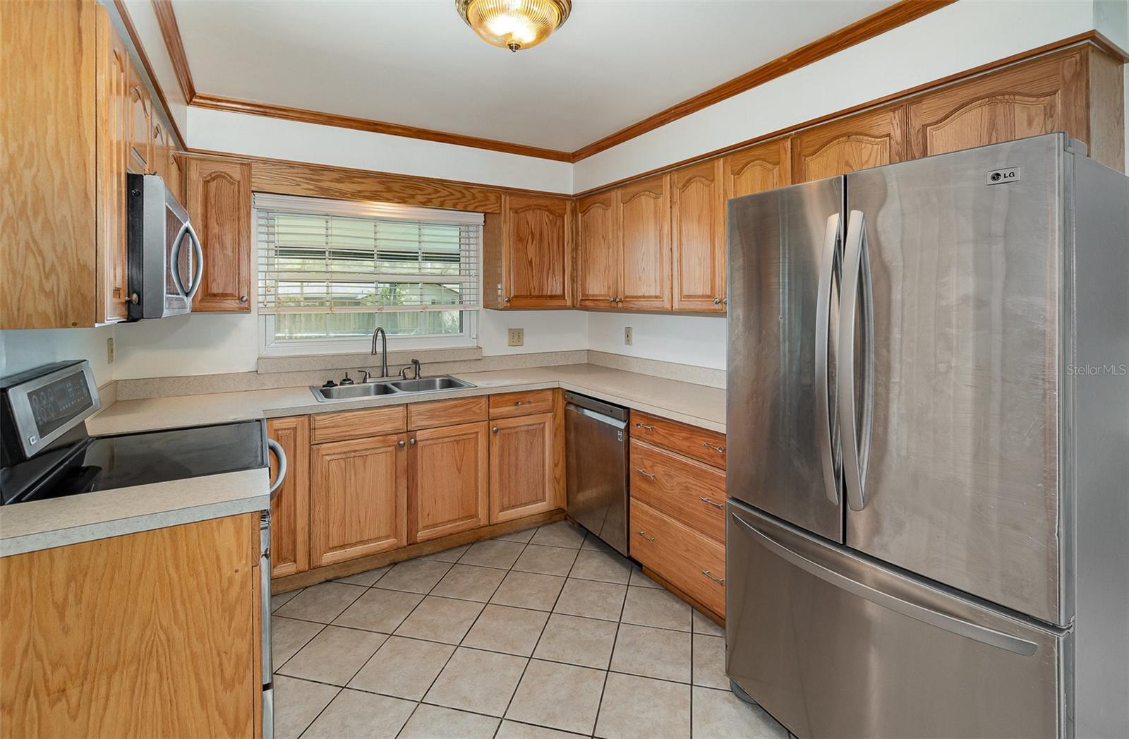 Image 10 of 38 For 419 Orange Street