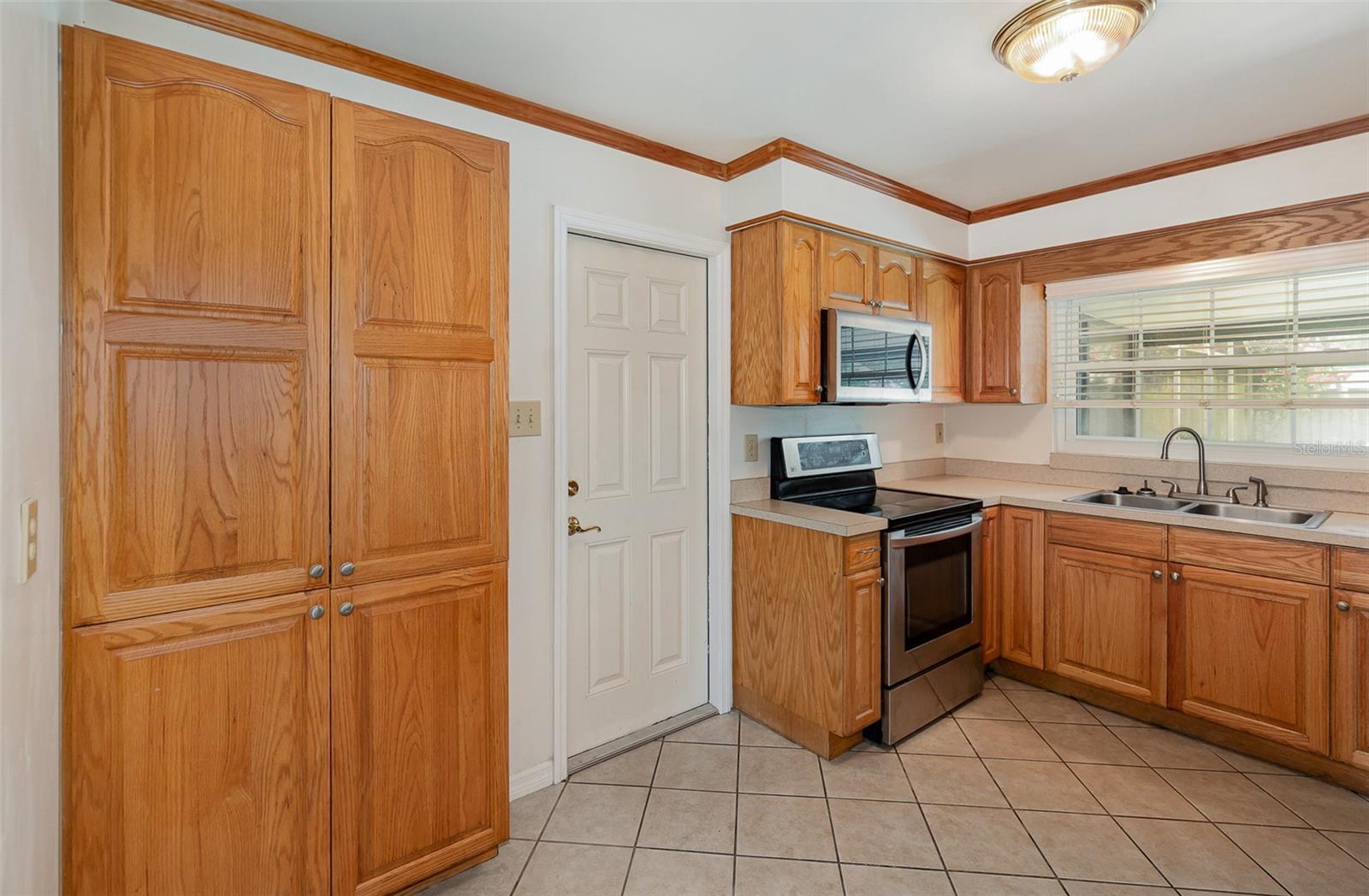Image 11 of 38 For 419 Orange Street