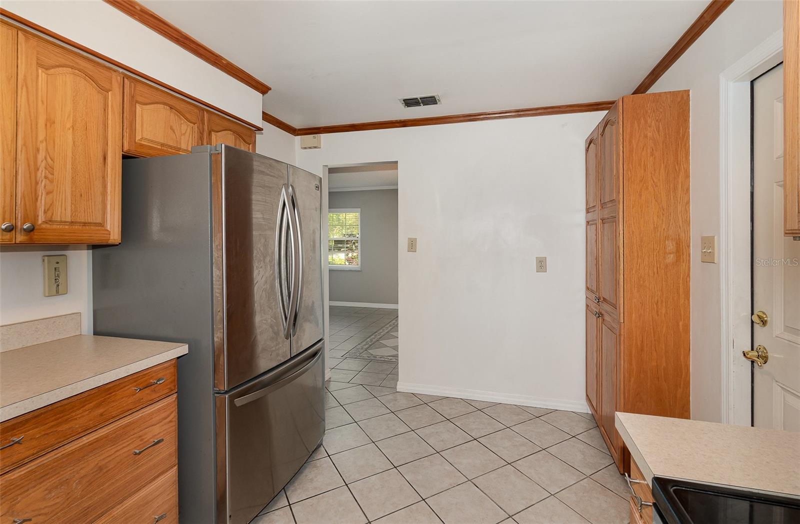 Image 12 of 38 For 419 Orange Street